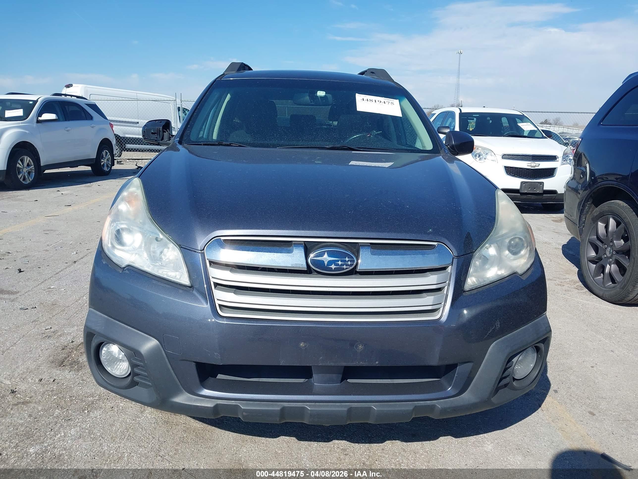 SUBARU OUTBACK image 6