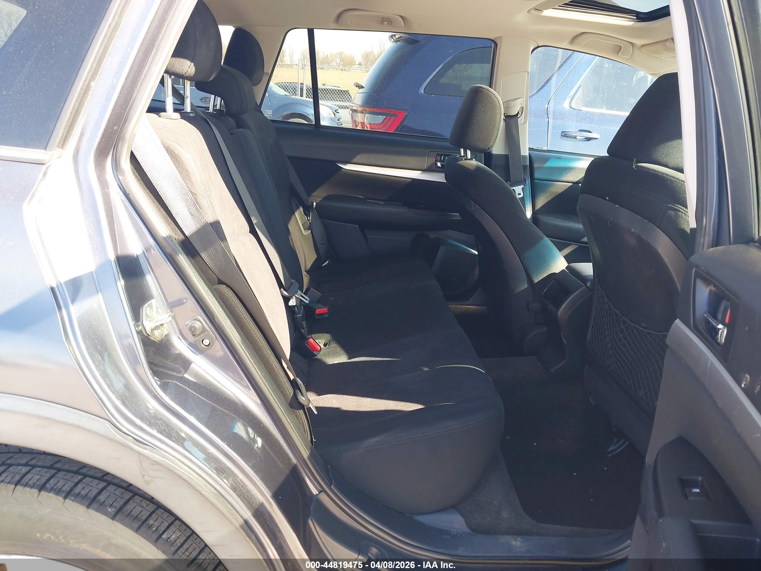 SUBARU OUTBACK image 8