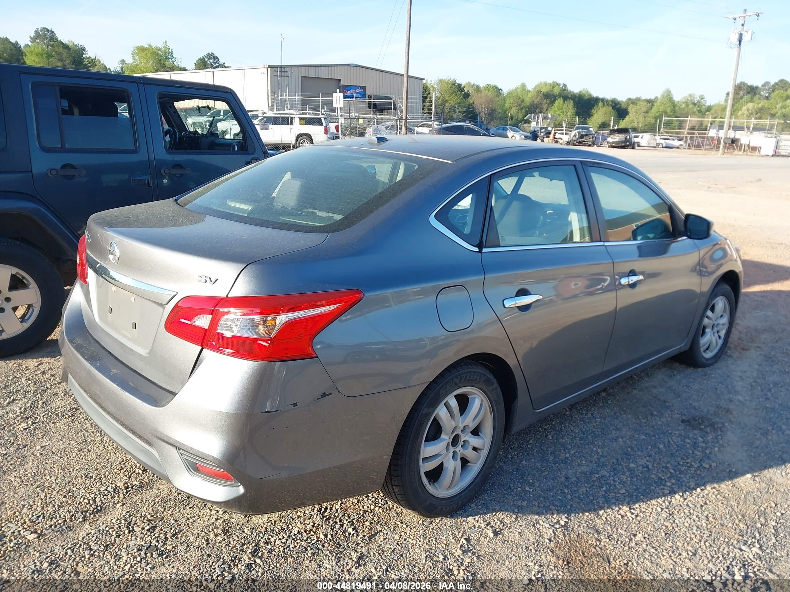 NISSAN SENTRA image 4