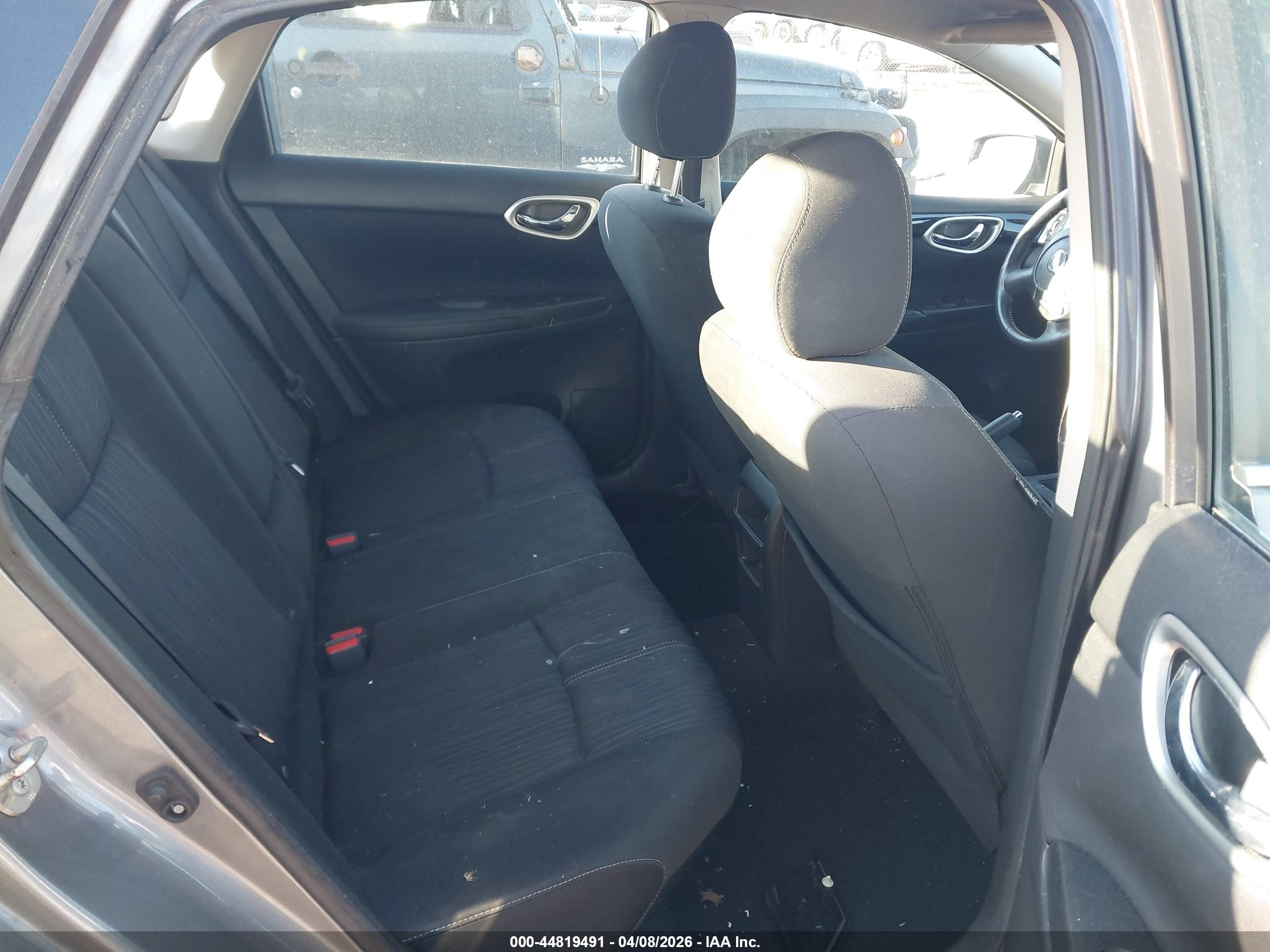 NISSAN SENTRA image 8