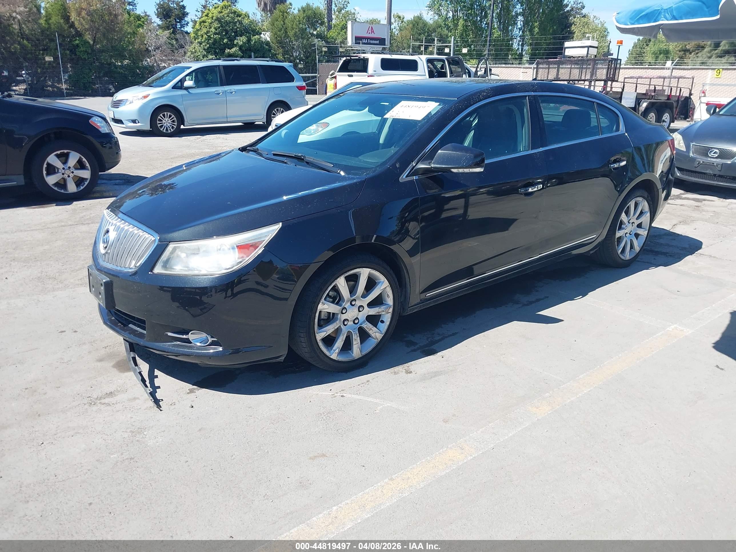 BUICK LACROSSE image 2