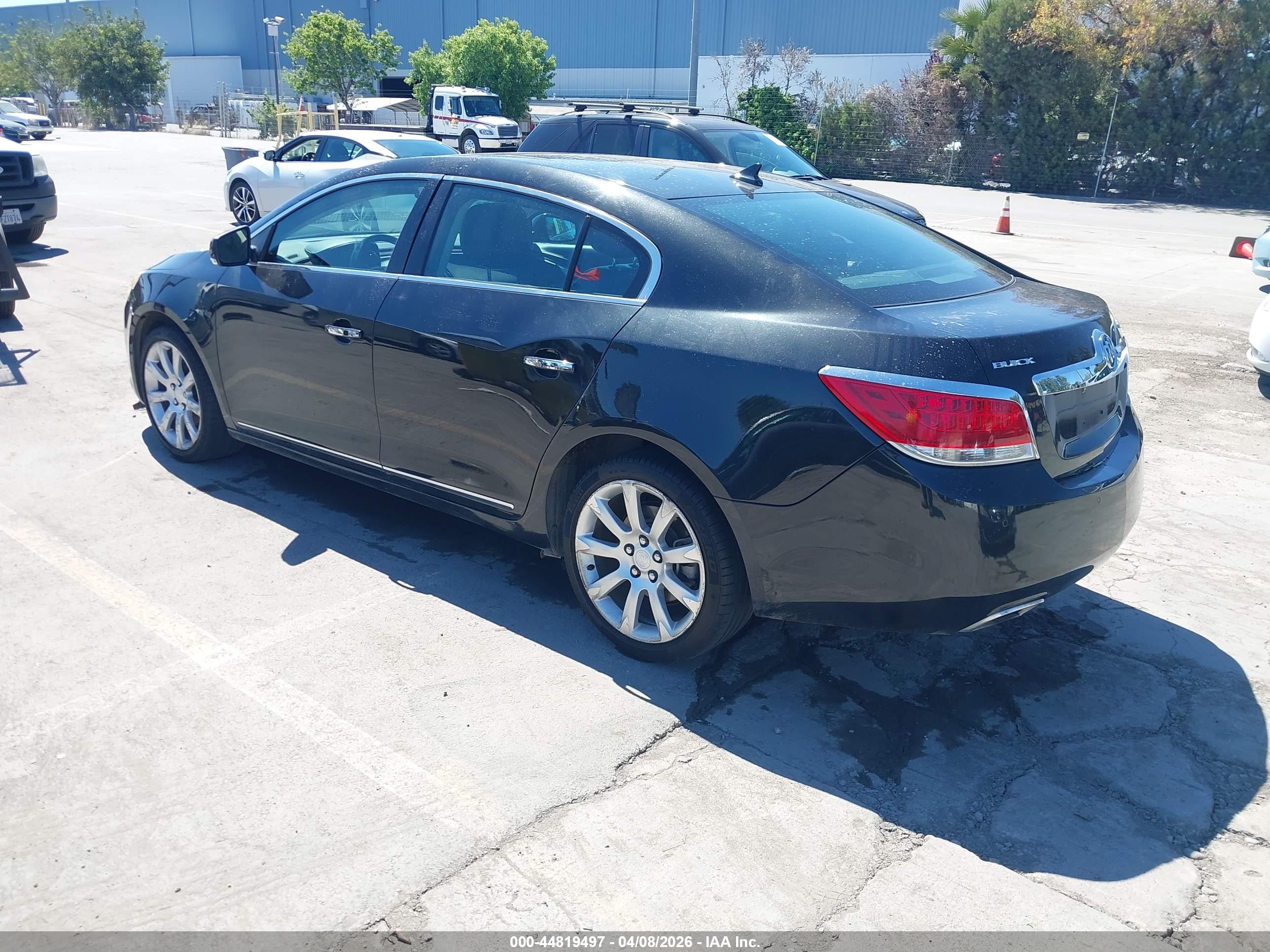 BUICK LACROSSE image 3