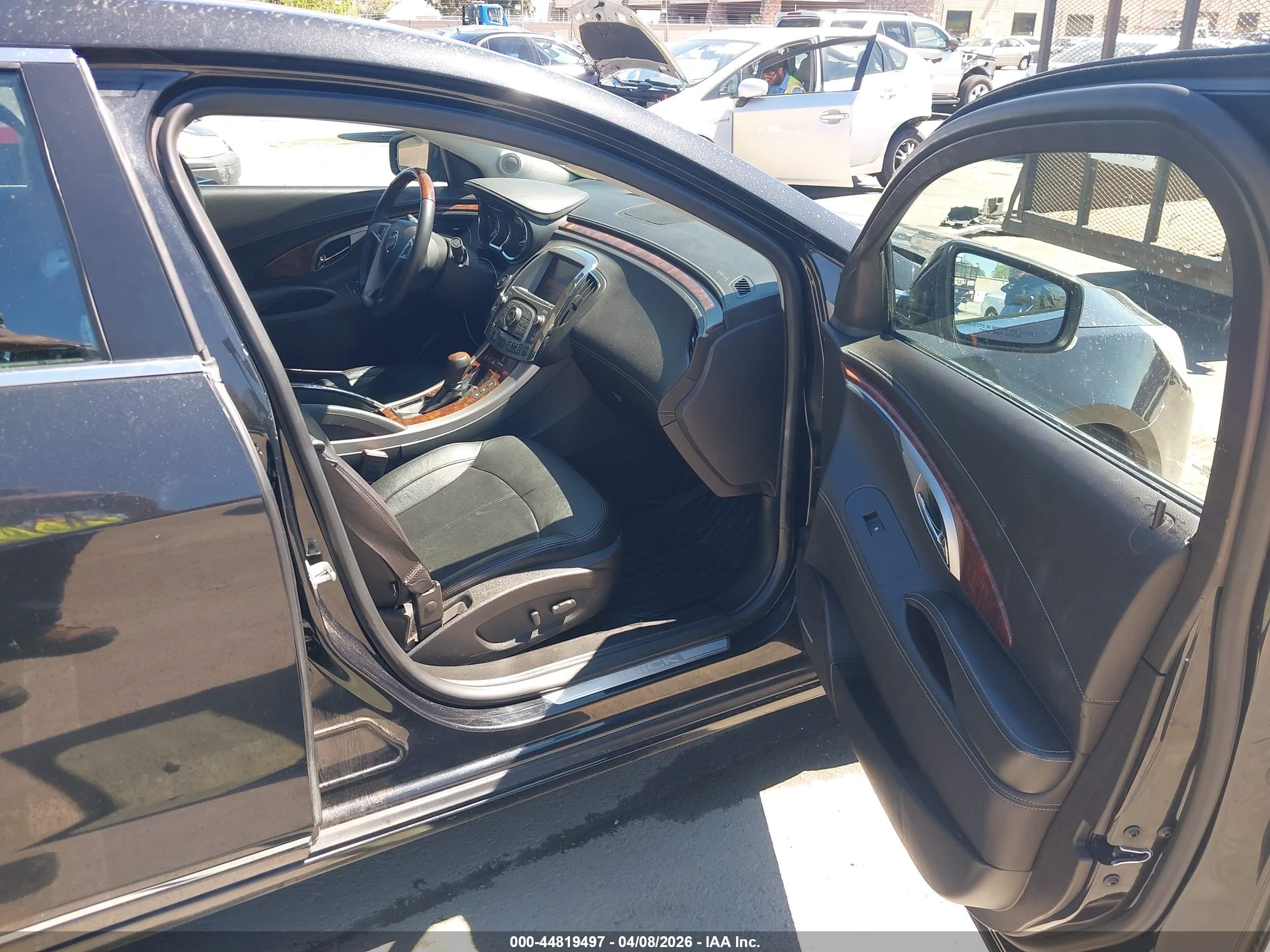 BUICK LACROSSE image 5