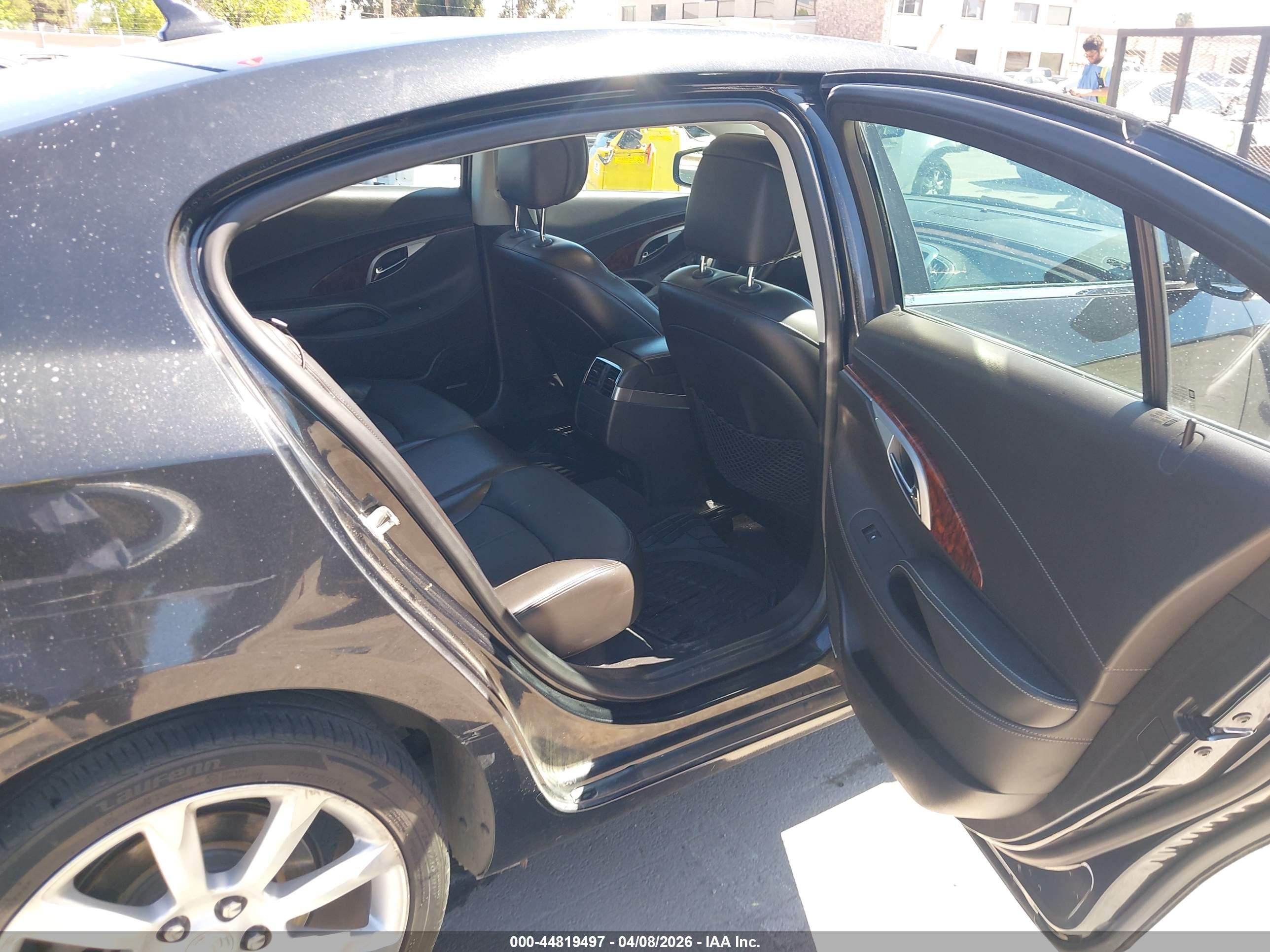BUICK LACROSSE image 8