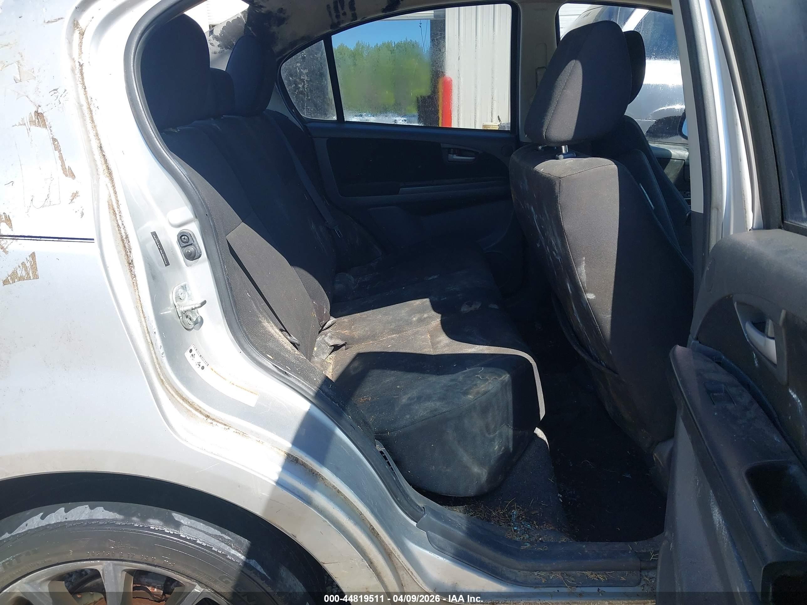 SUZUKI SX4 image 8