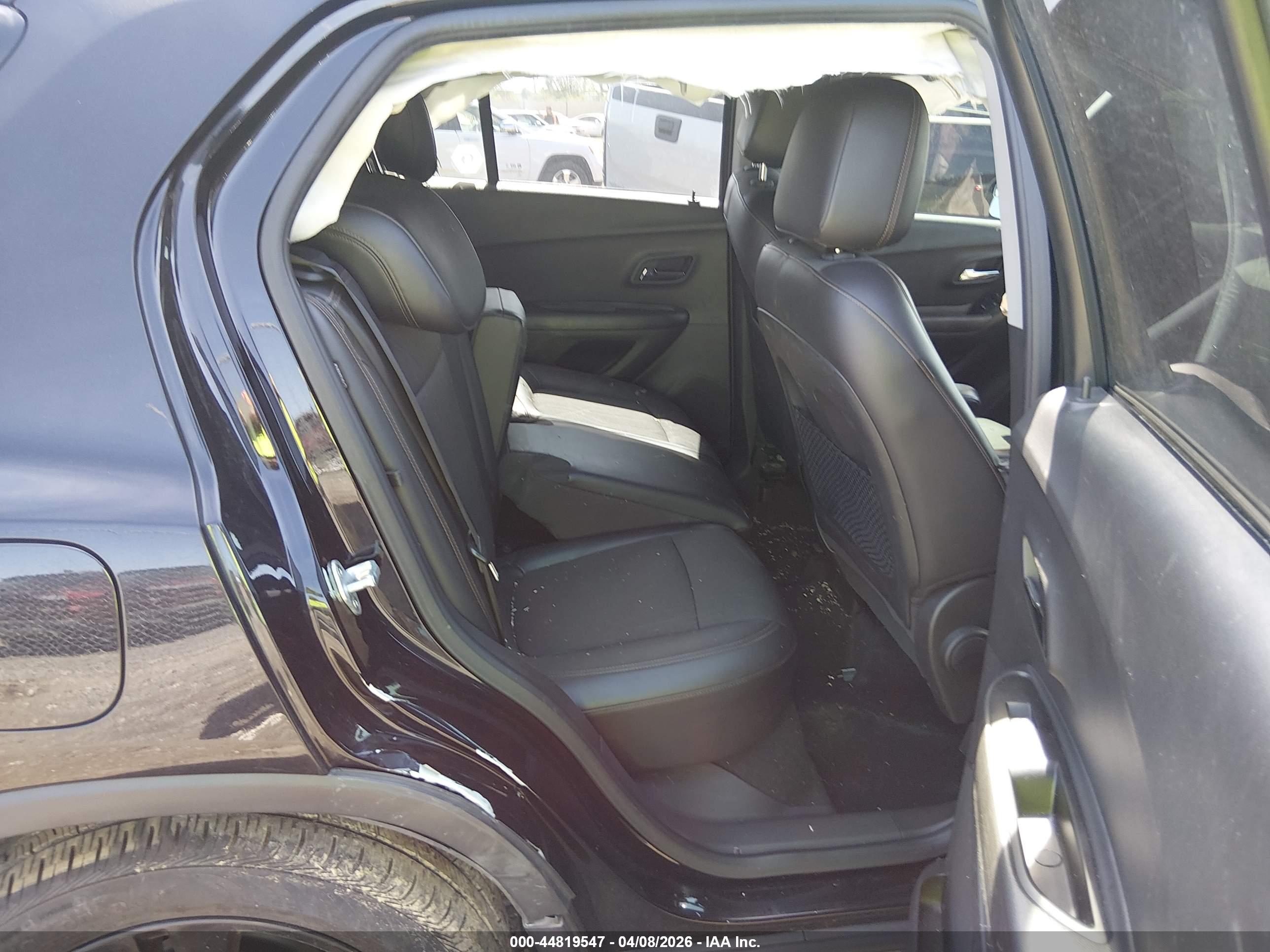 CHEVROLET TRAX image 8