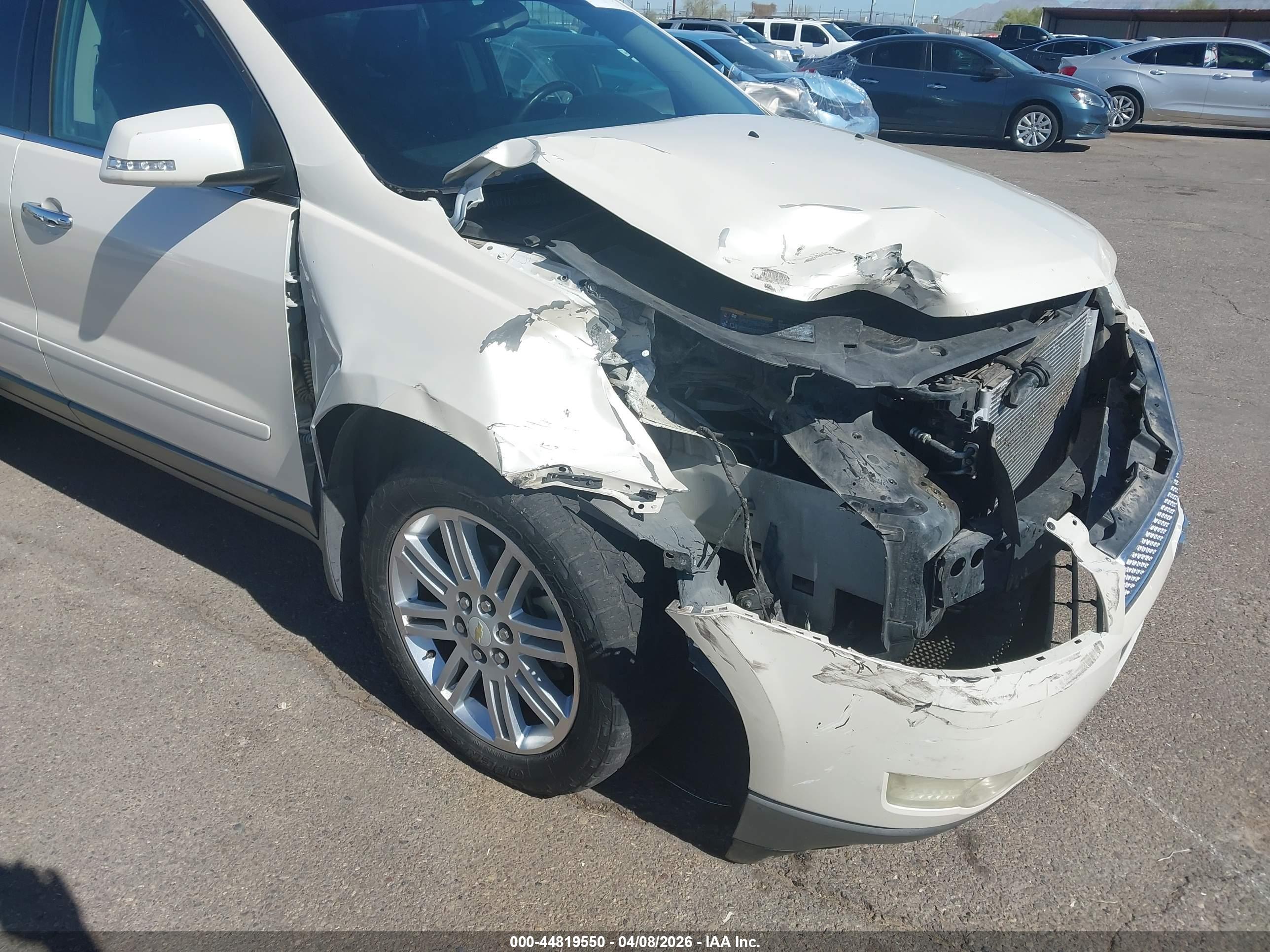 CHEVROLET TRAVERSE image 6