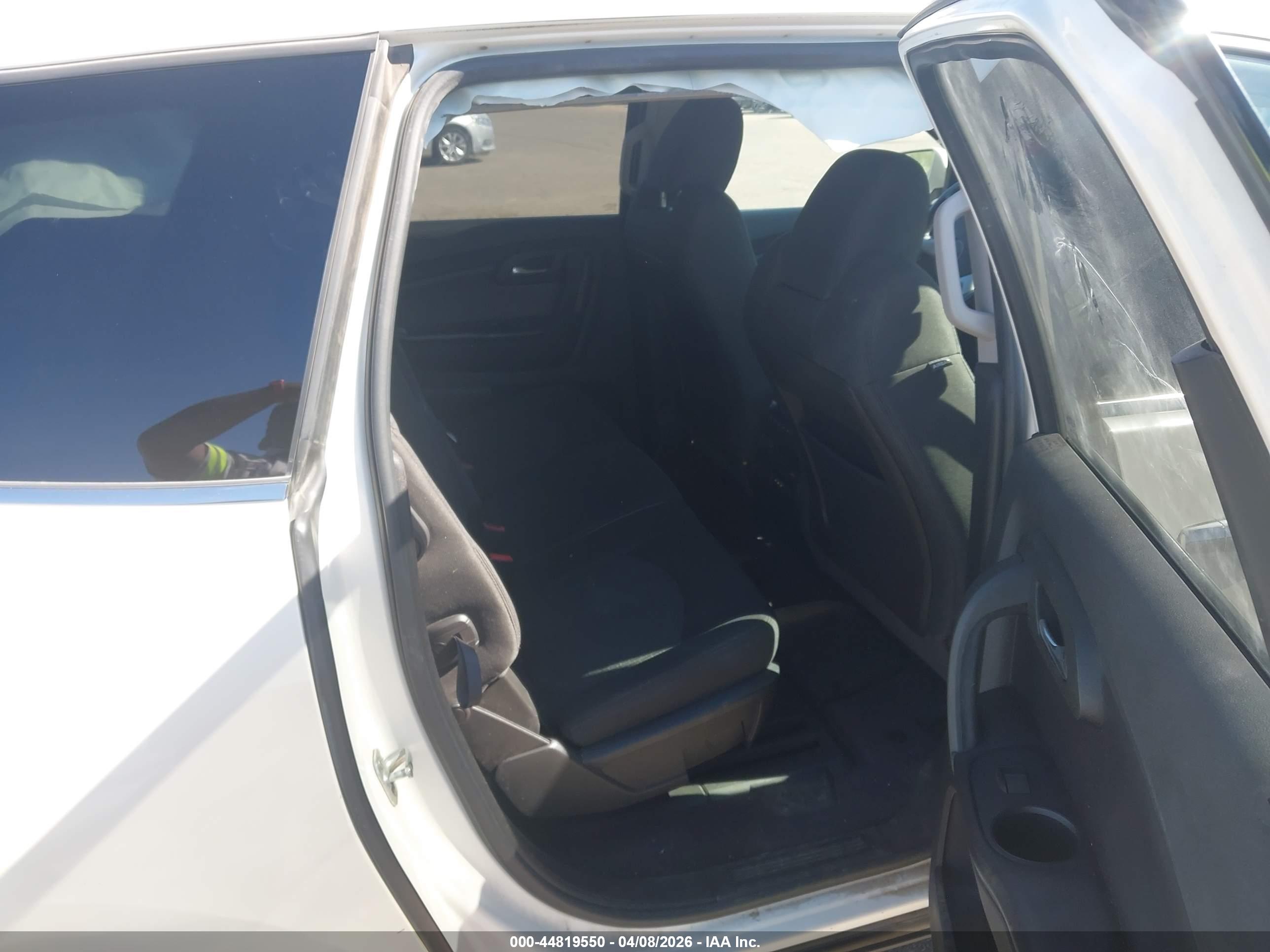 CHEVROLET TRAVERSE image 8