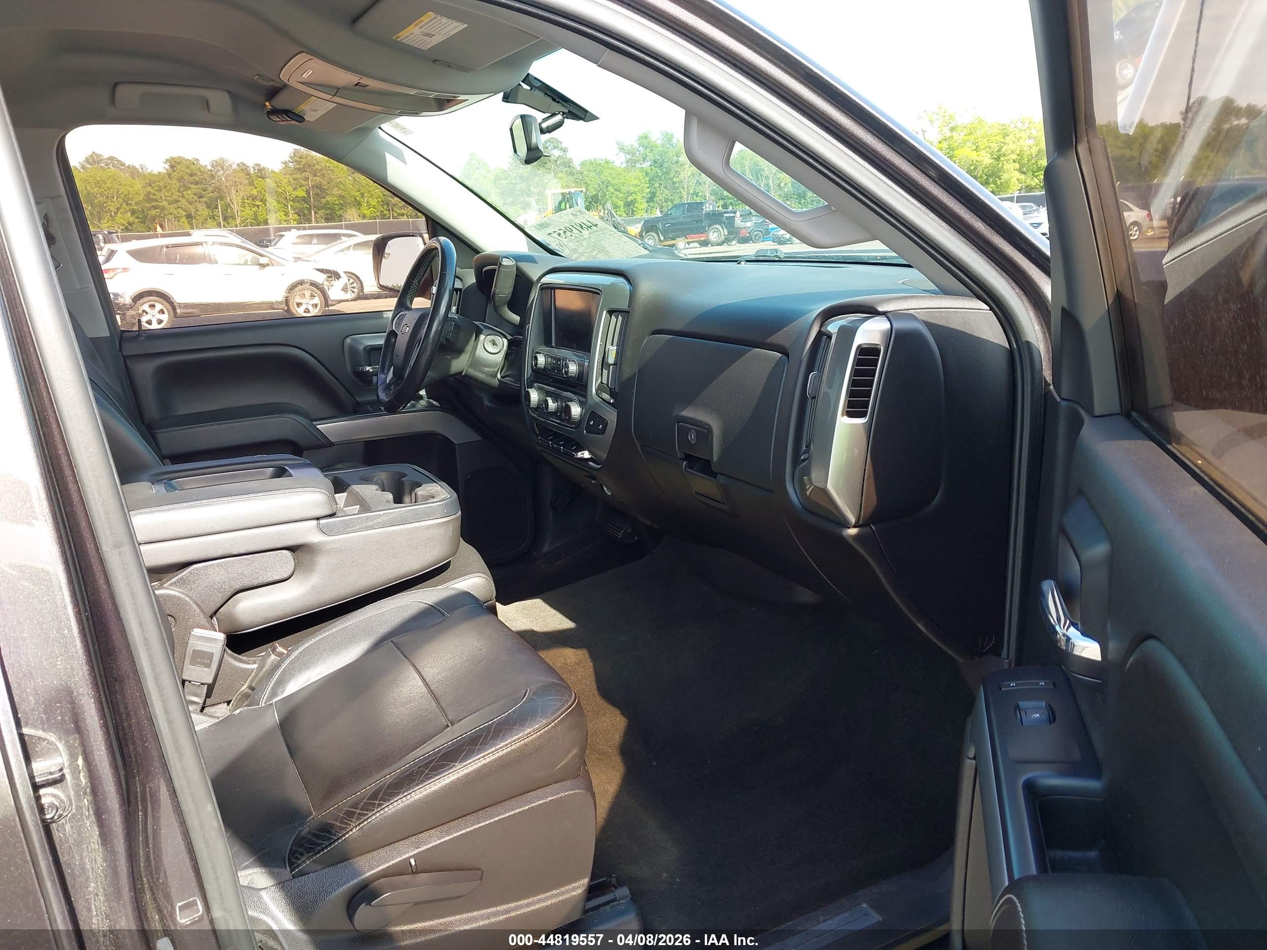CHEVROLET SILVERADO image 5
