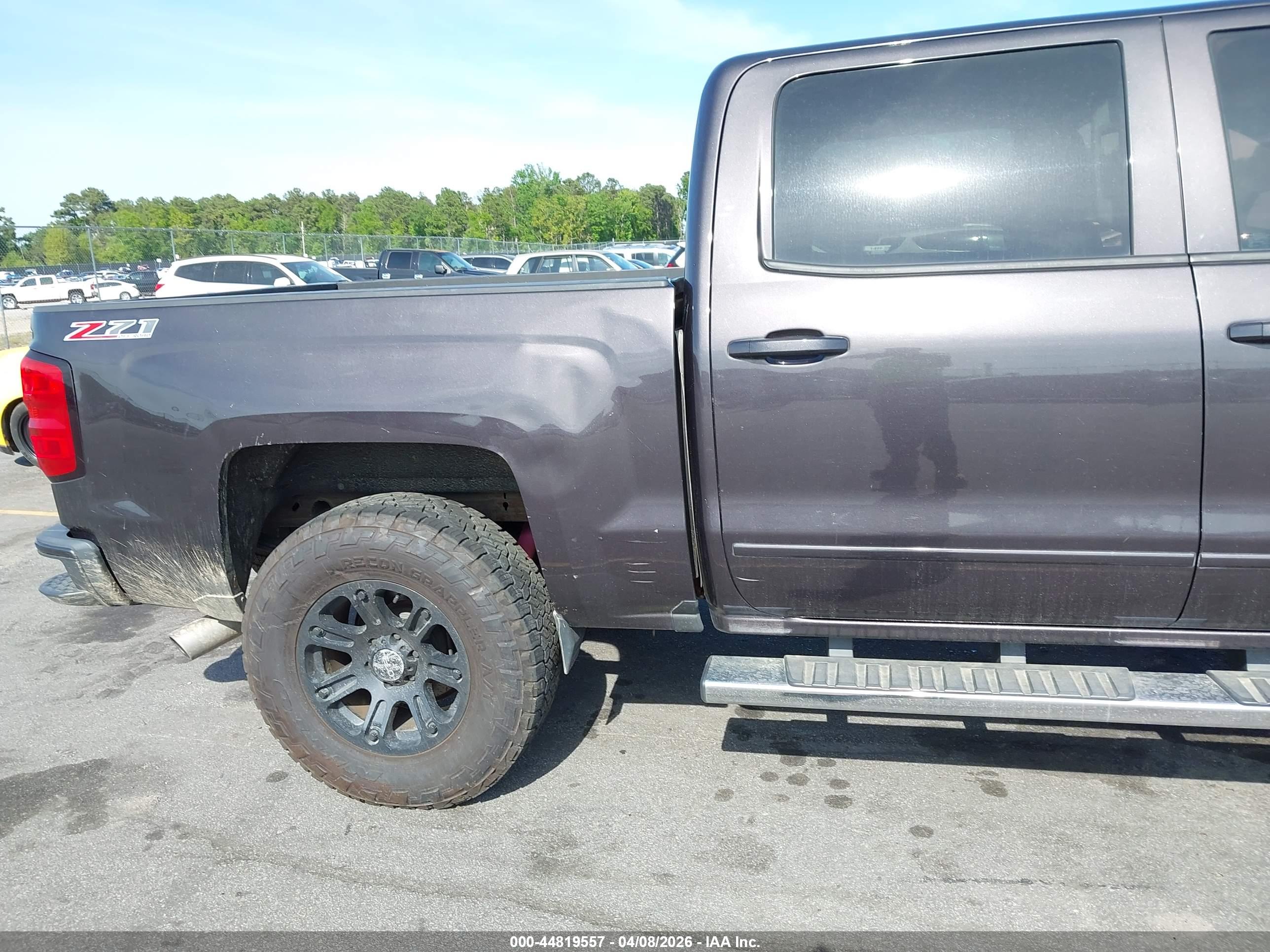CHEVROLET SILVERADO image 6