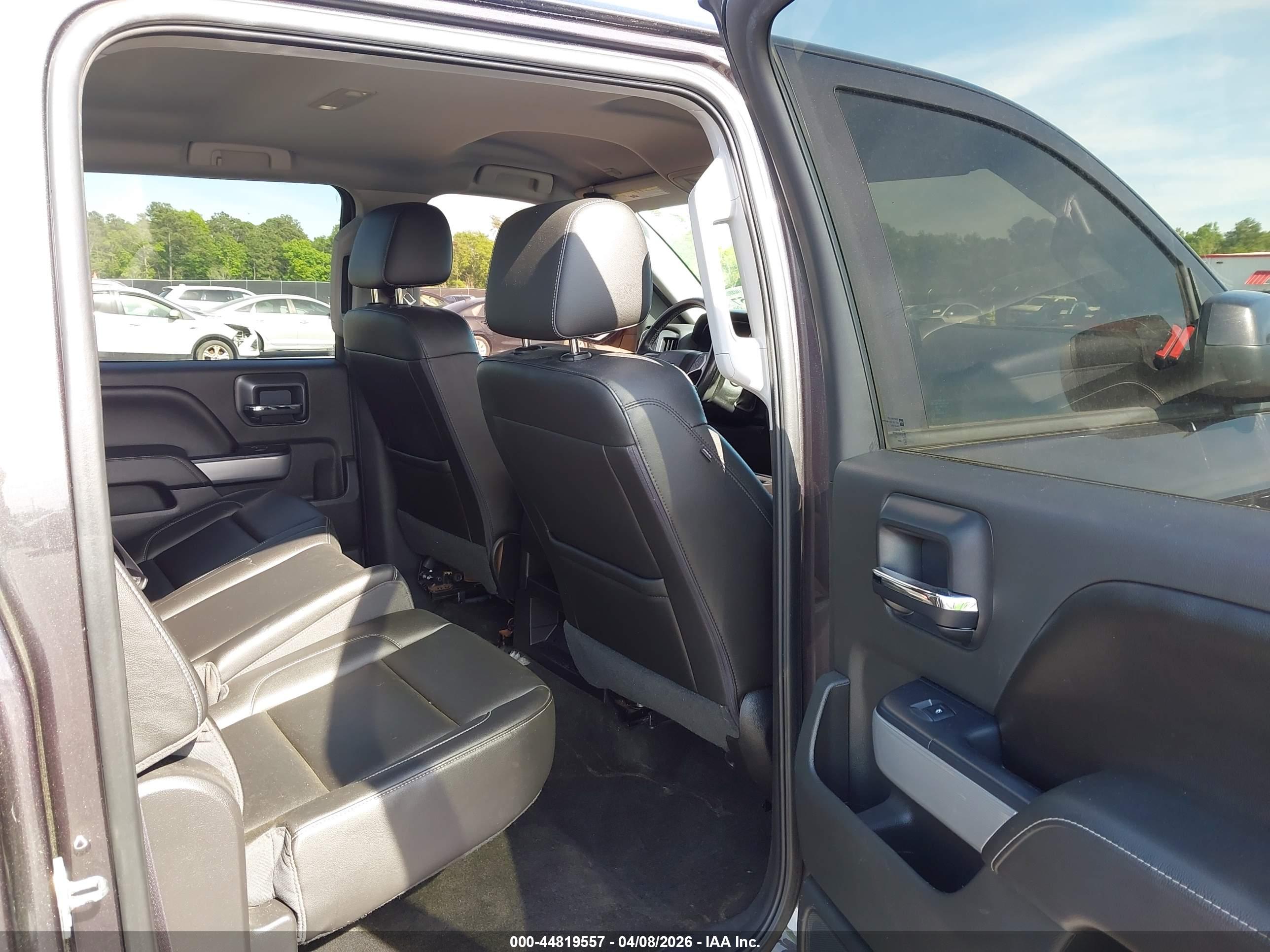 CHEVROLET SILVERADO image 8