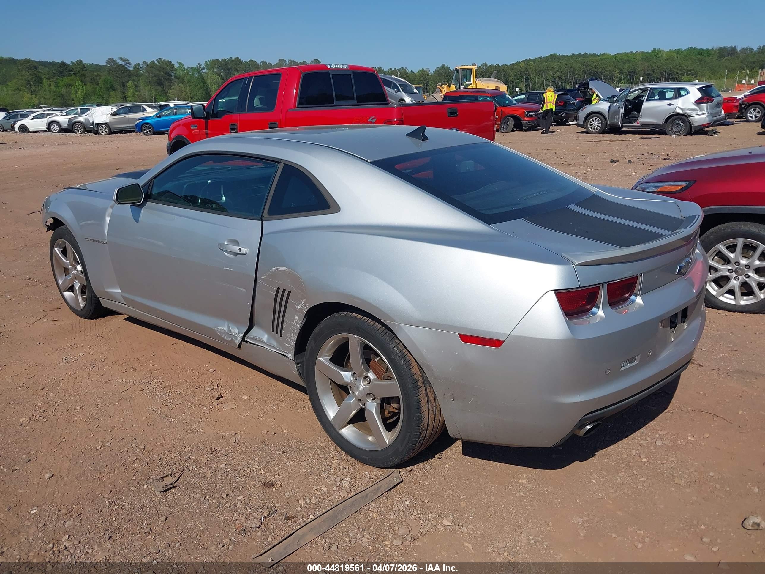 CHEVROLET CAMARO image 3