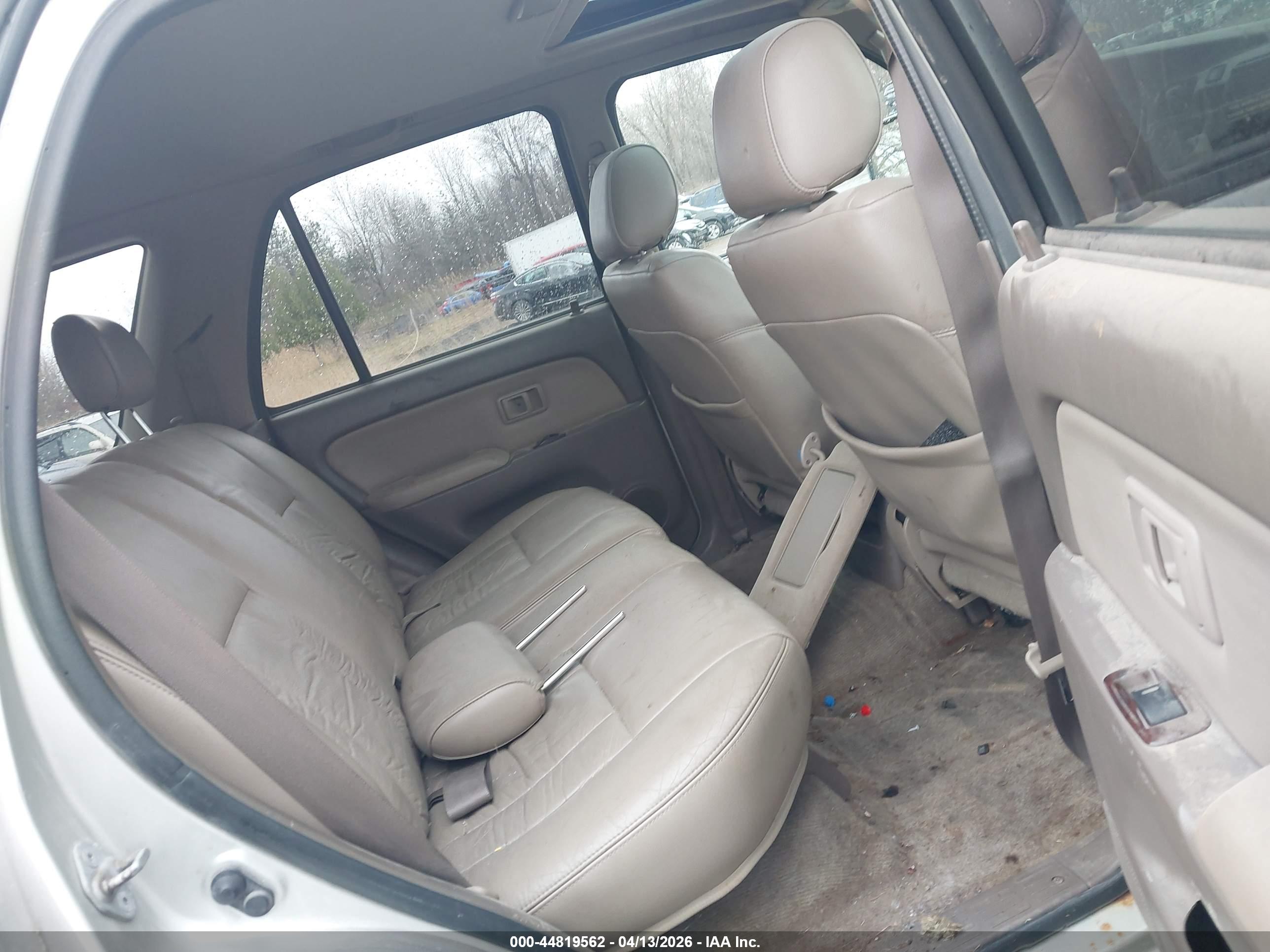 TOYOTA 4RUNNER image 8