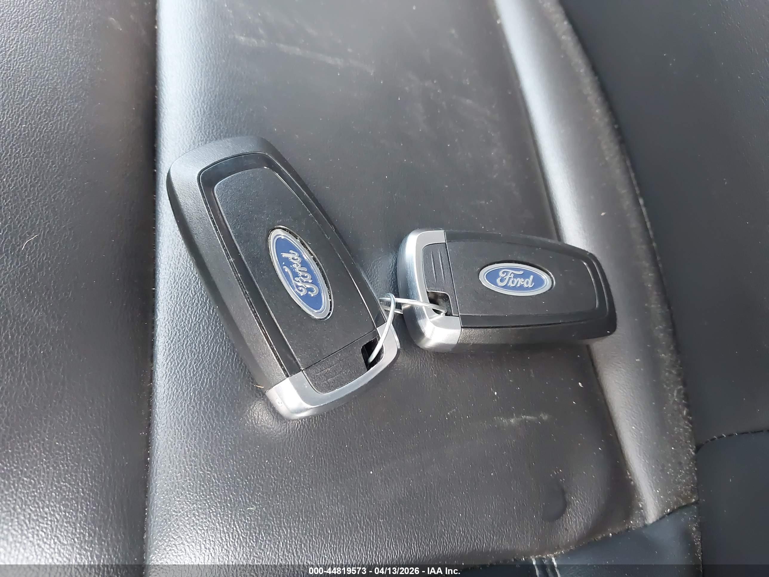 FORD EXPLORER image 11