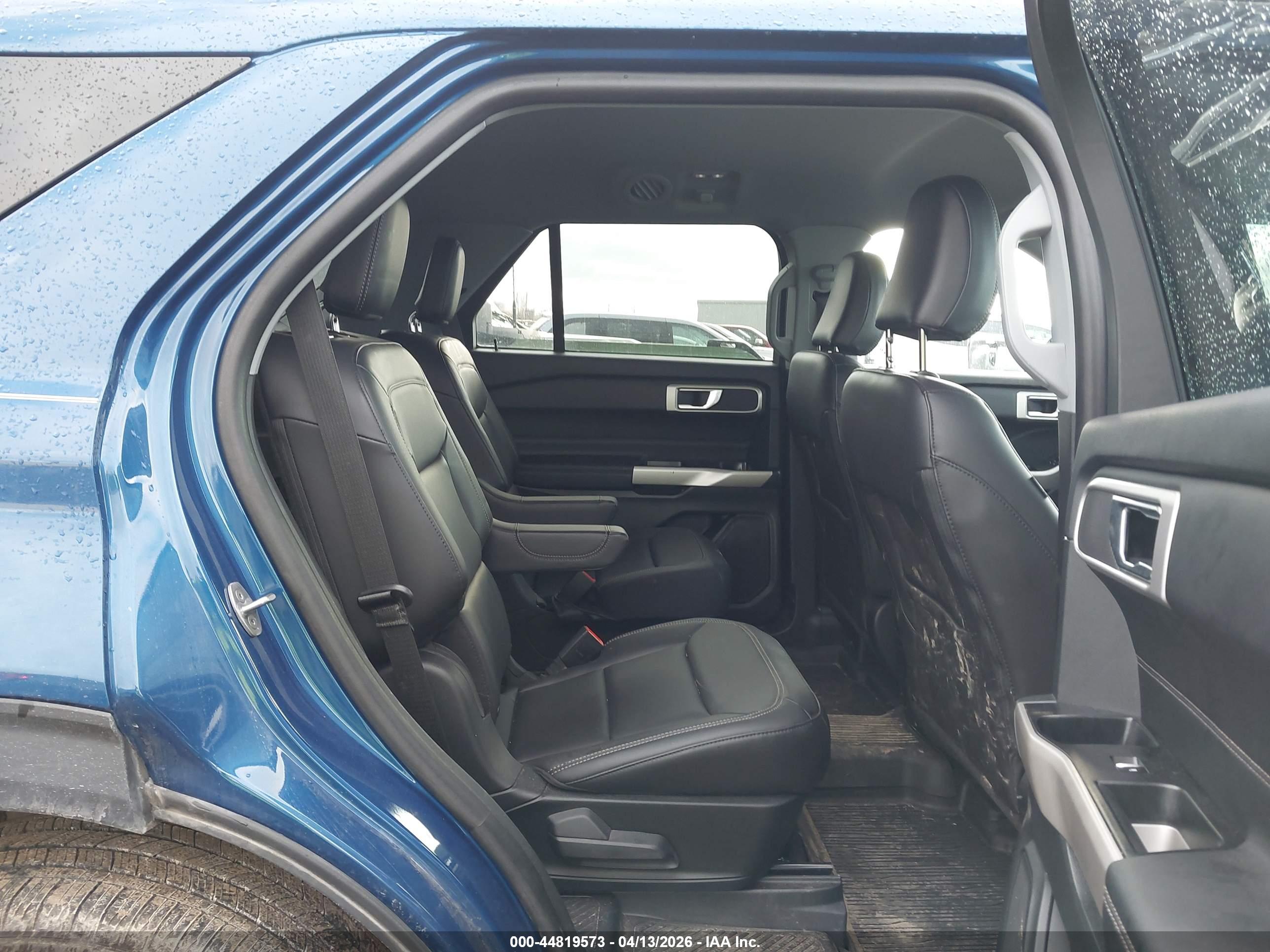 FORD EXPLORER image 8