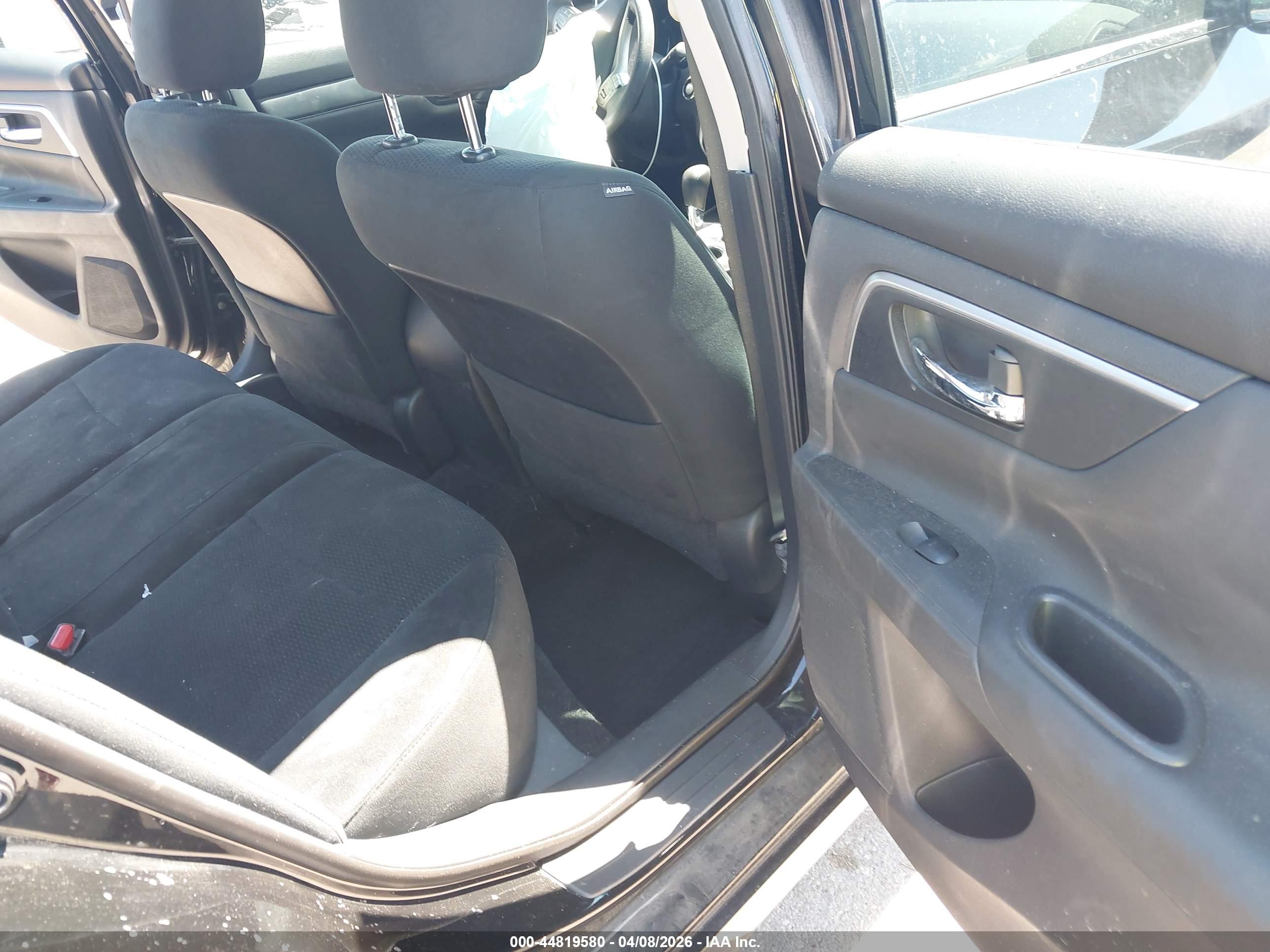 NISSAN ALTIMA image 8