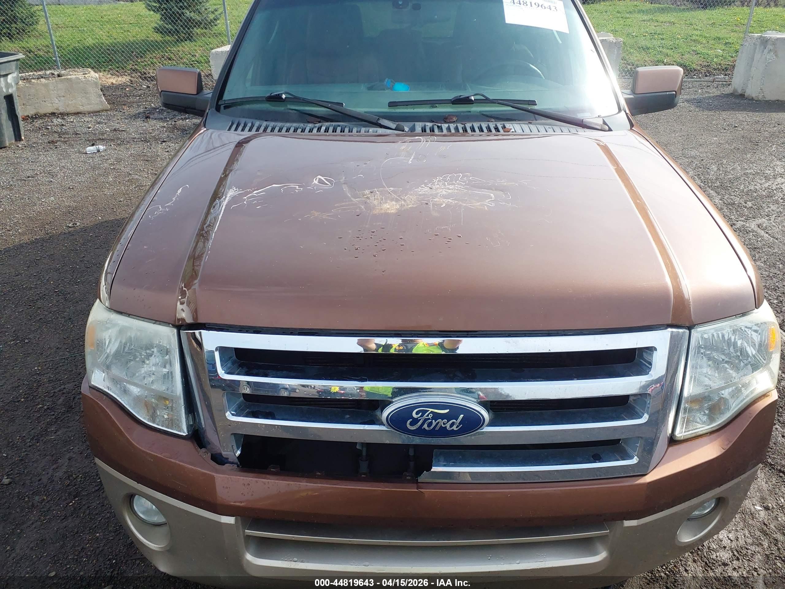 FORD EXPEDITION image 6