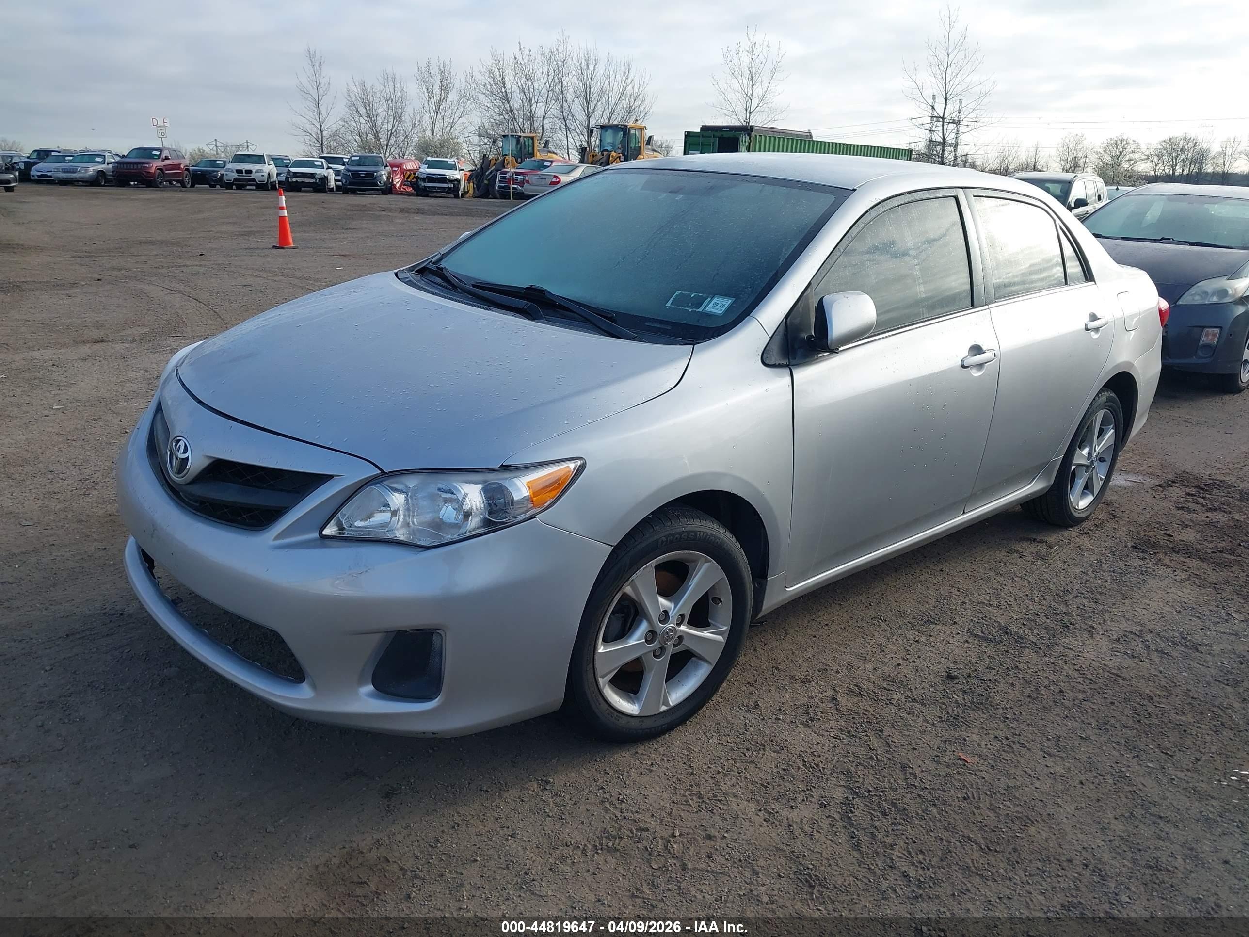 TOYOTA COROLLA image 2