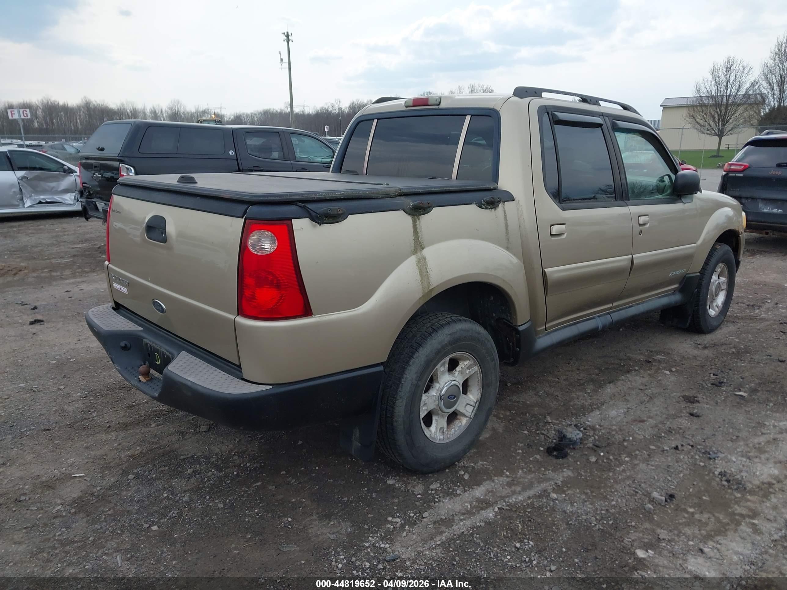 FORD EXPLORER image 4