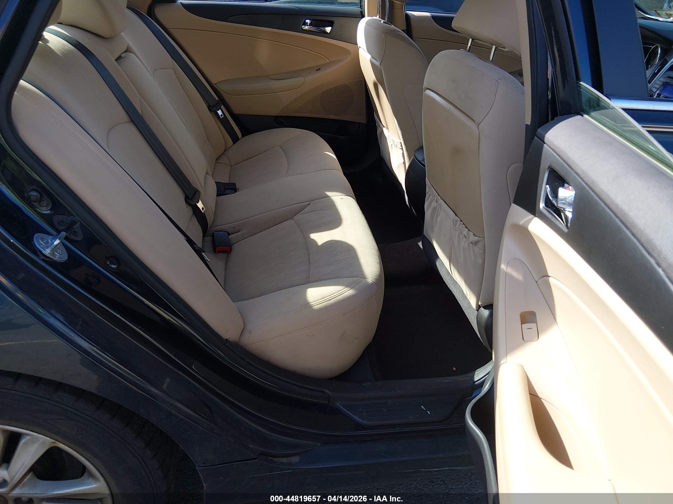 HYUNDAI SONATA image 8