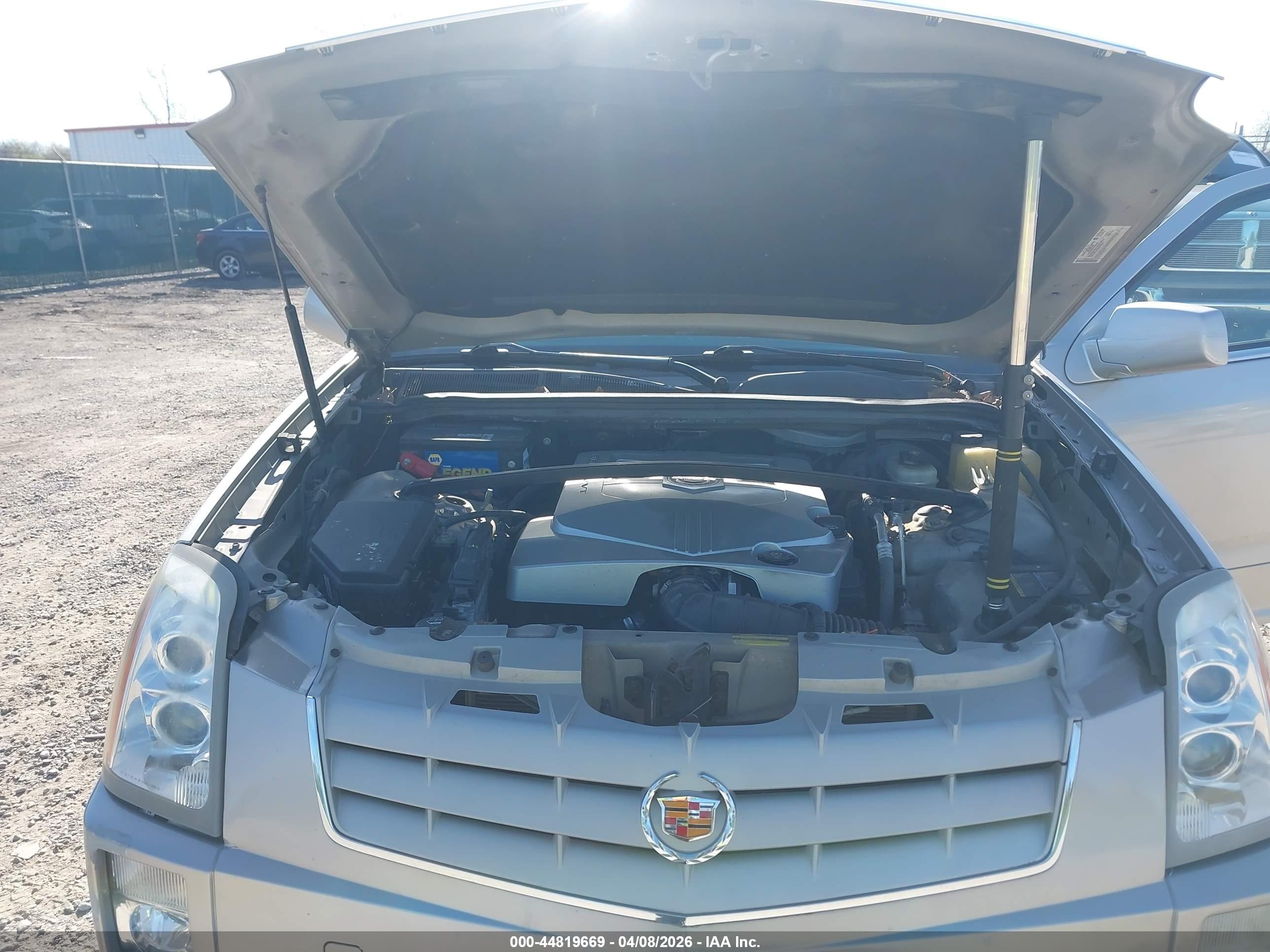CADILLAC SRX image 10