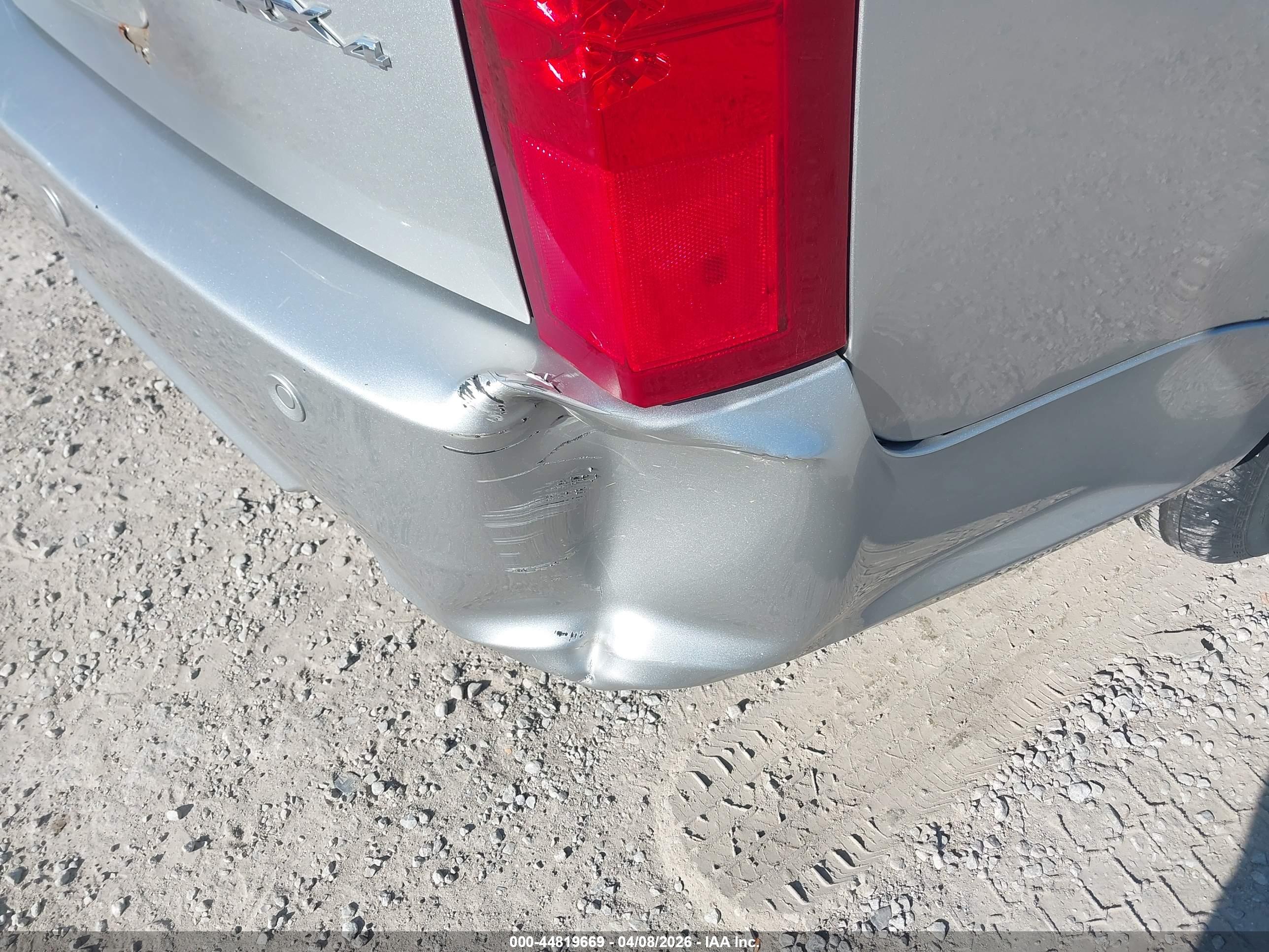 CADILLAC SRX image 6