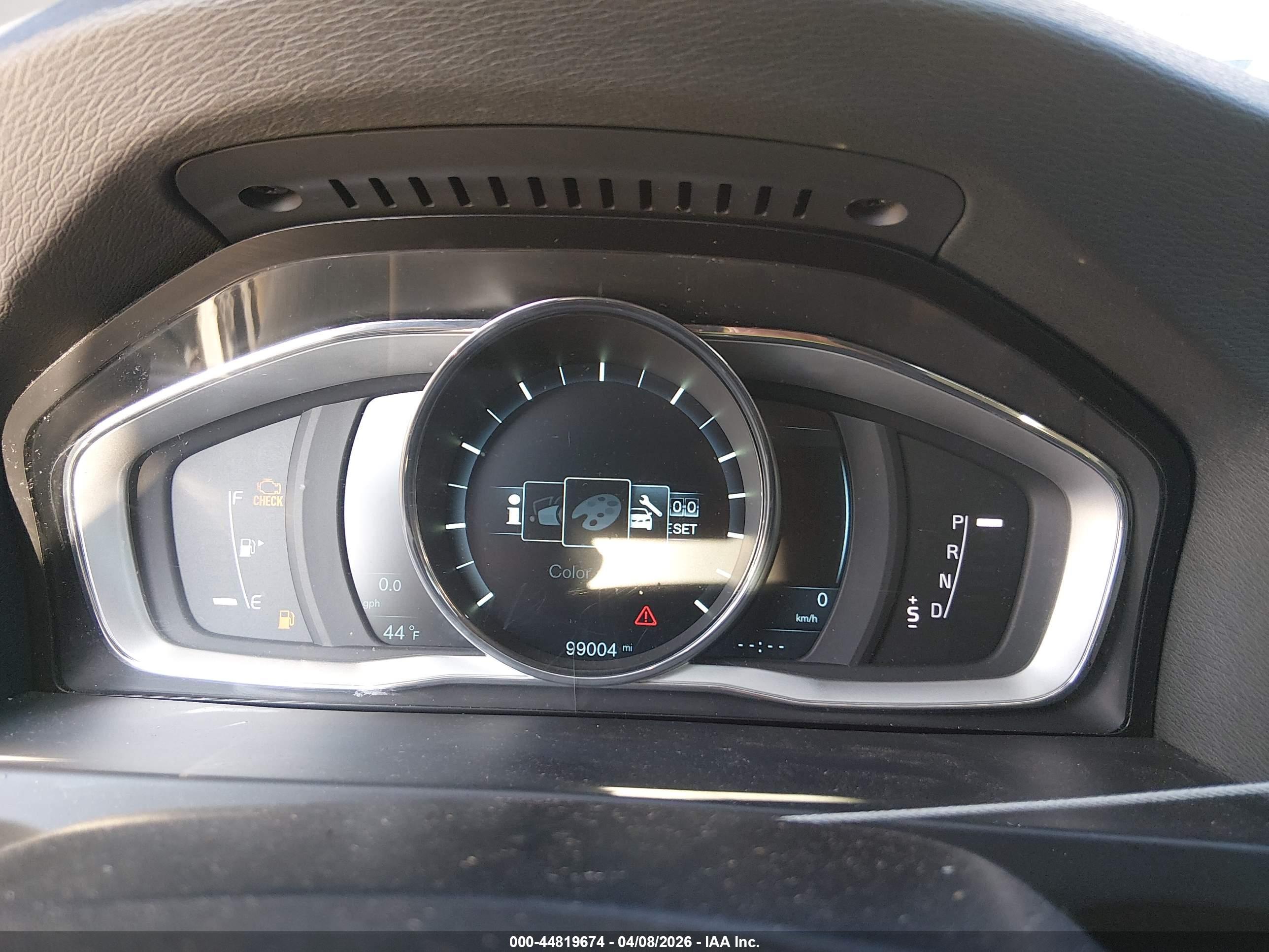 VOLVO S60 image 7