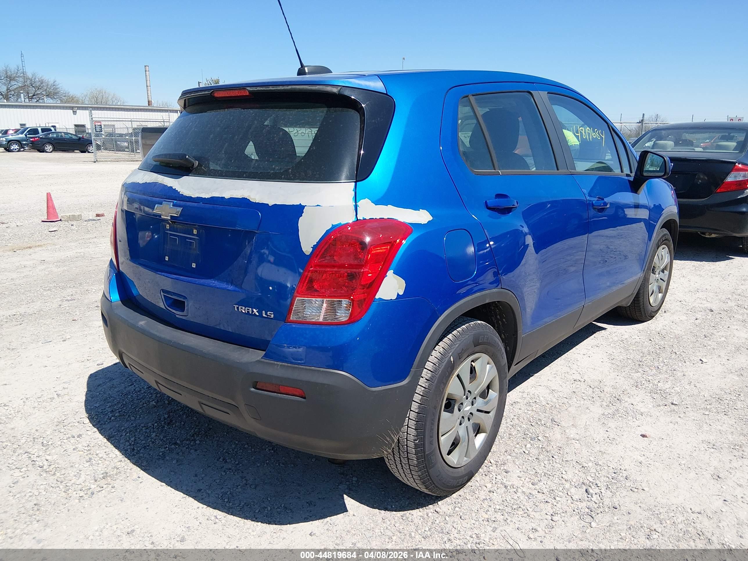 CHEVROLET TRAX image 4