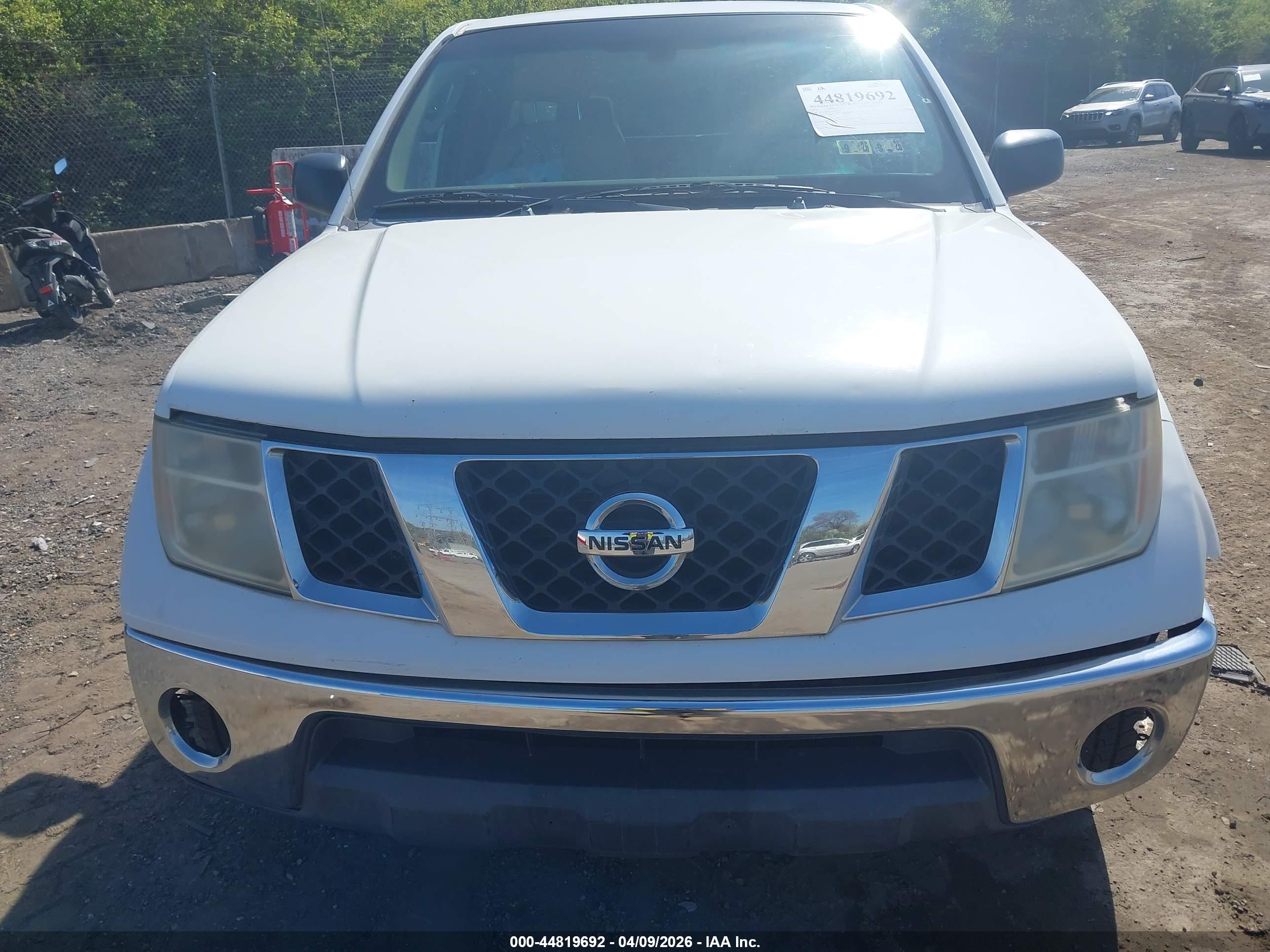 NISSAN FRONTIER image 6