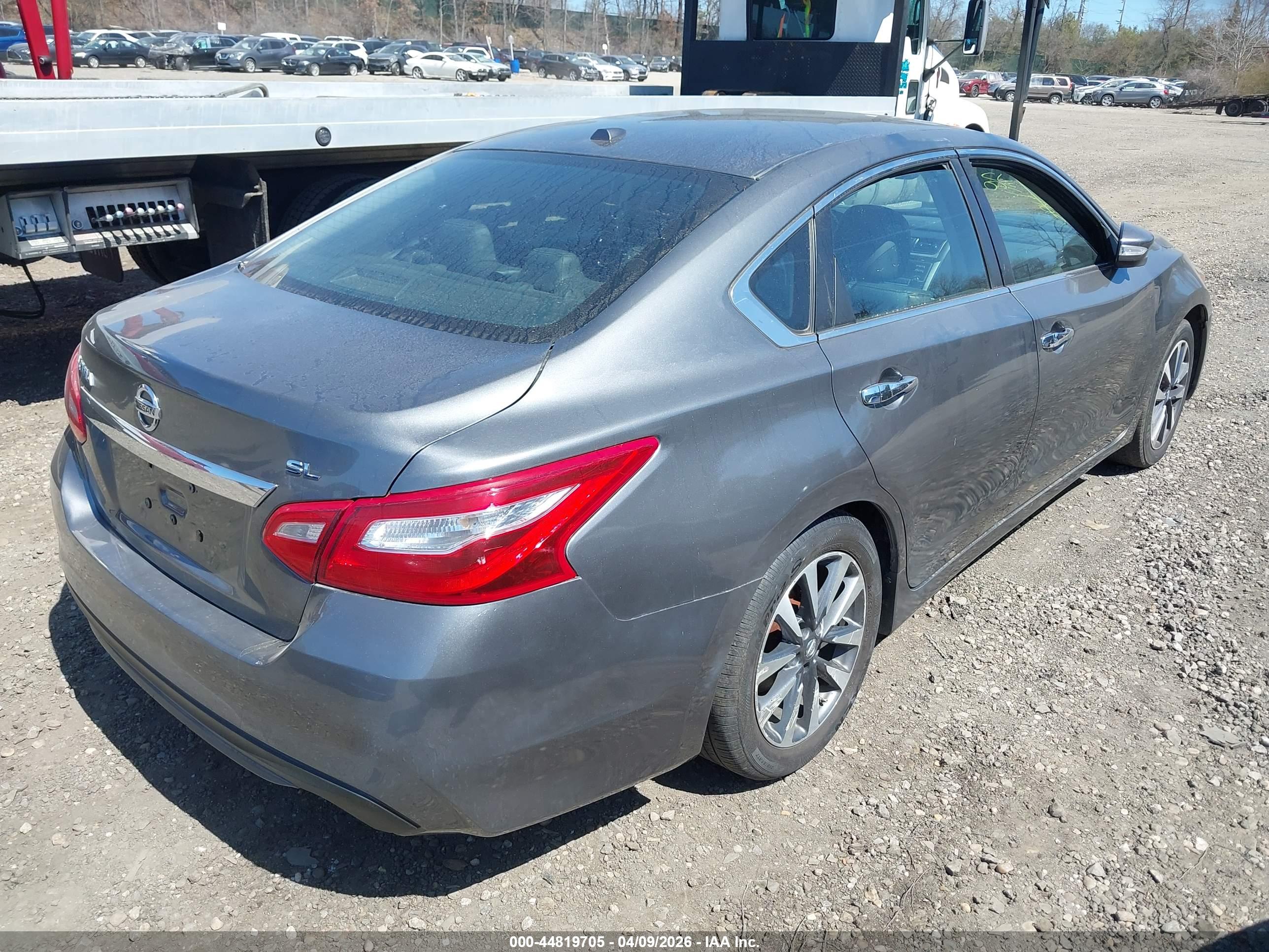 NISSAN ALTIMA image 4