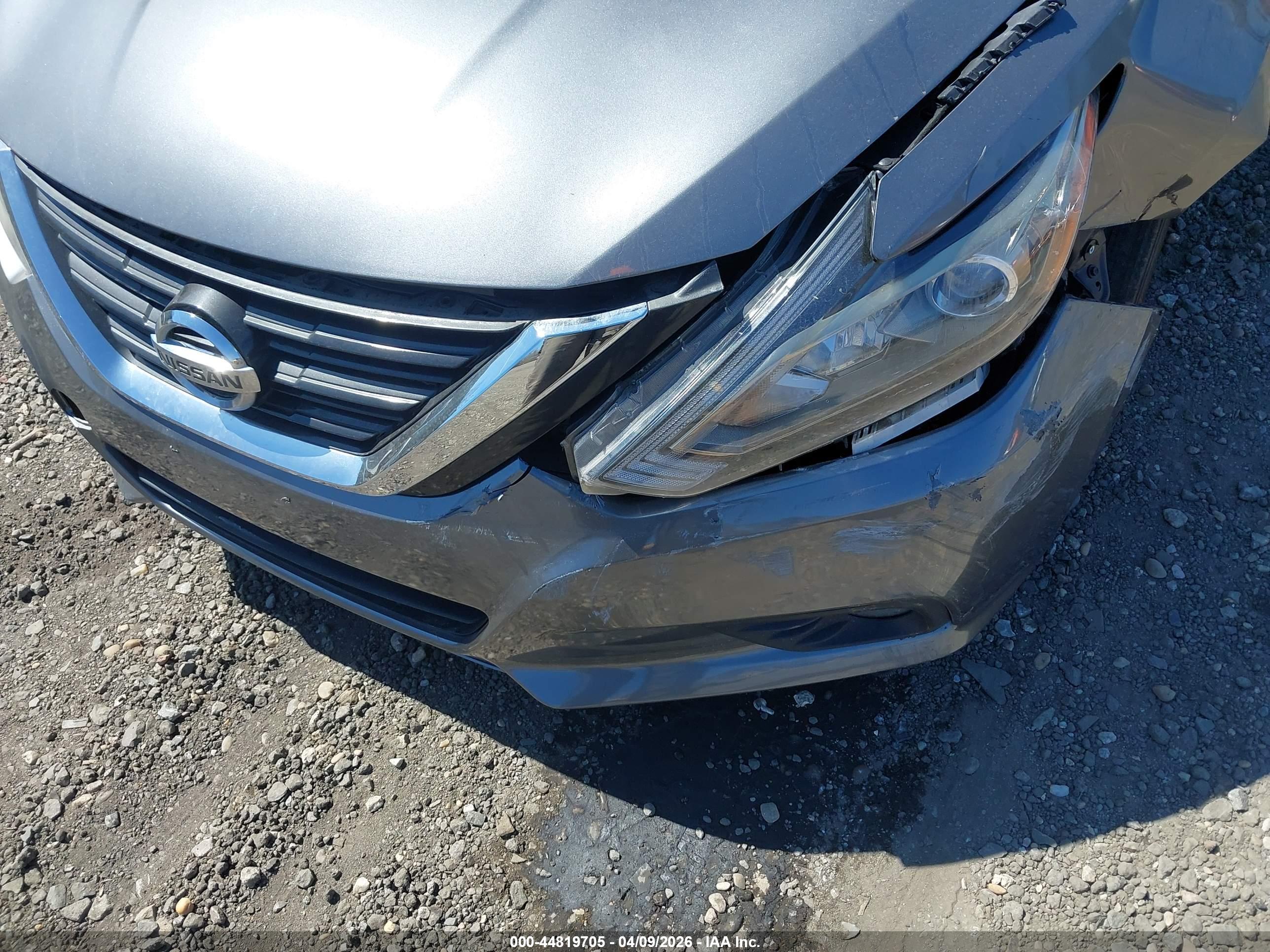 NISSAN ALTIMA image 6