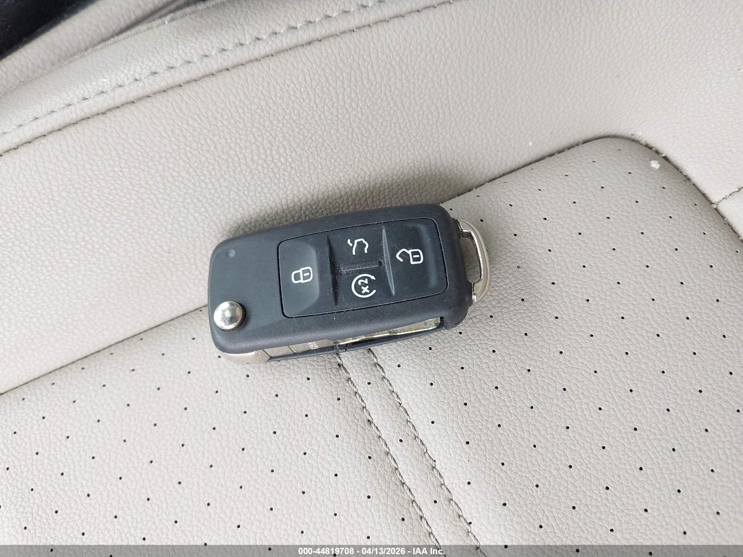 VOLKSWAGEN PASSAT image 11