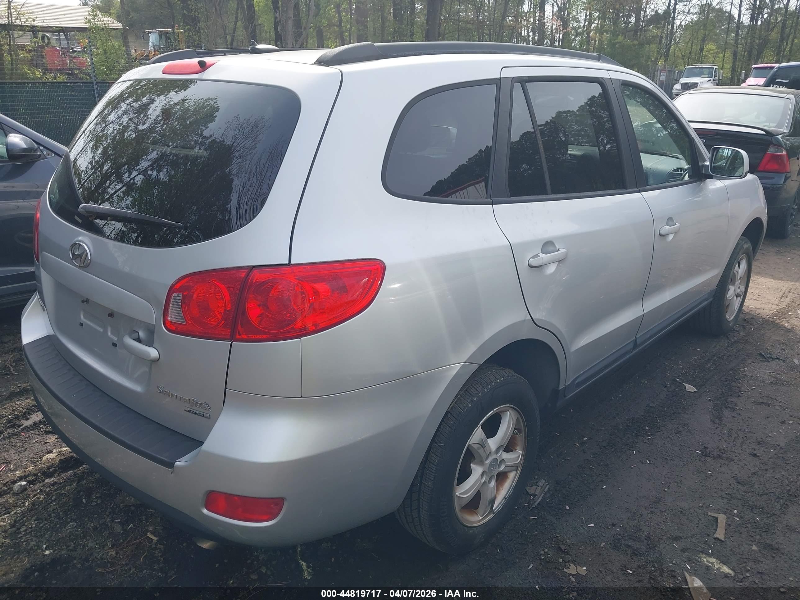 HYUNDAI SANTA image 4