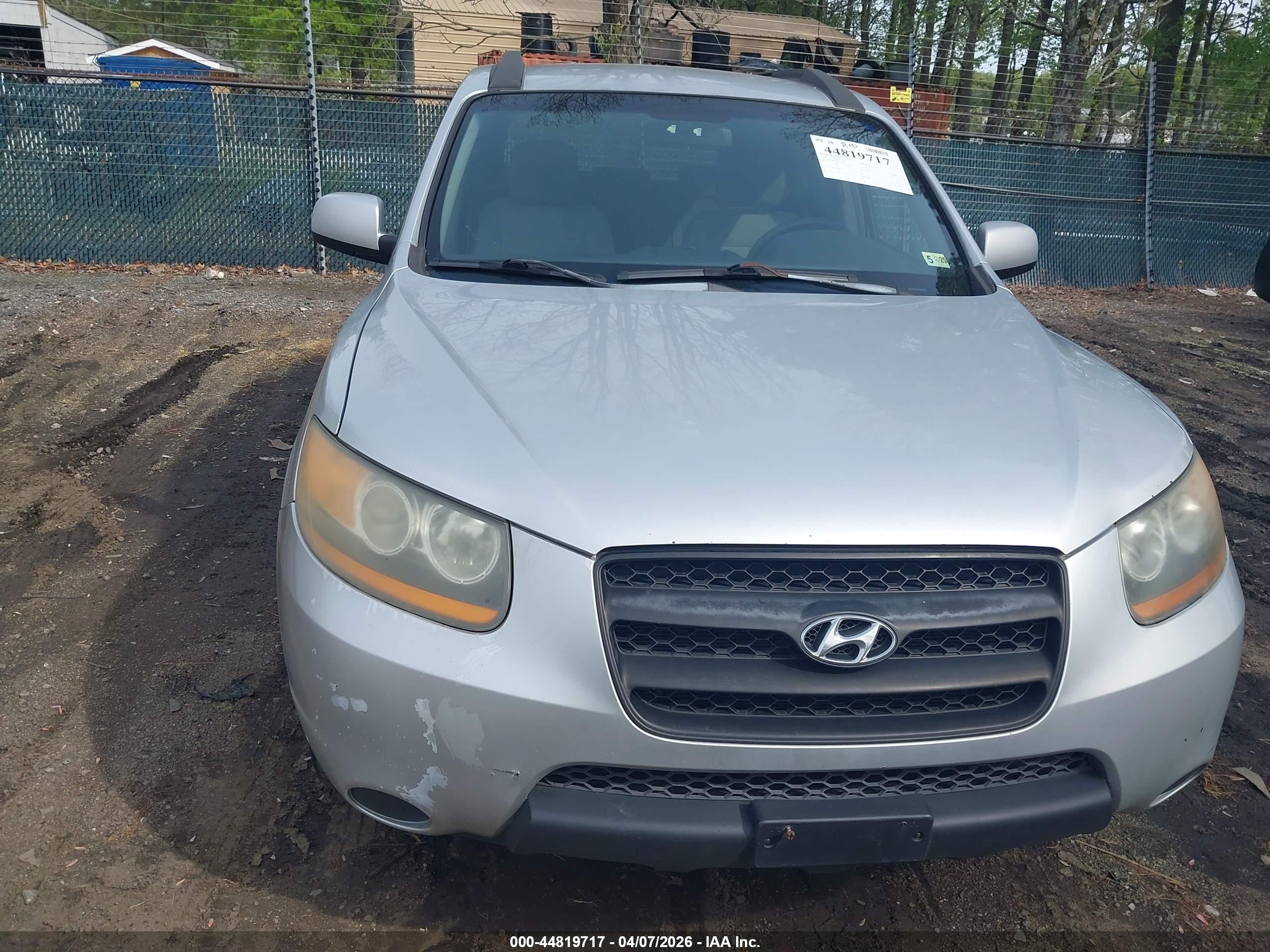 HYUNDAI SANTA image 6