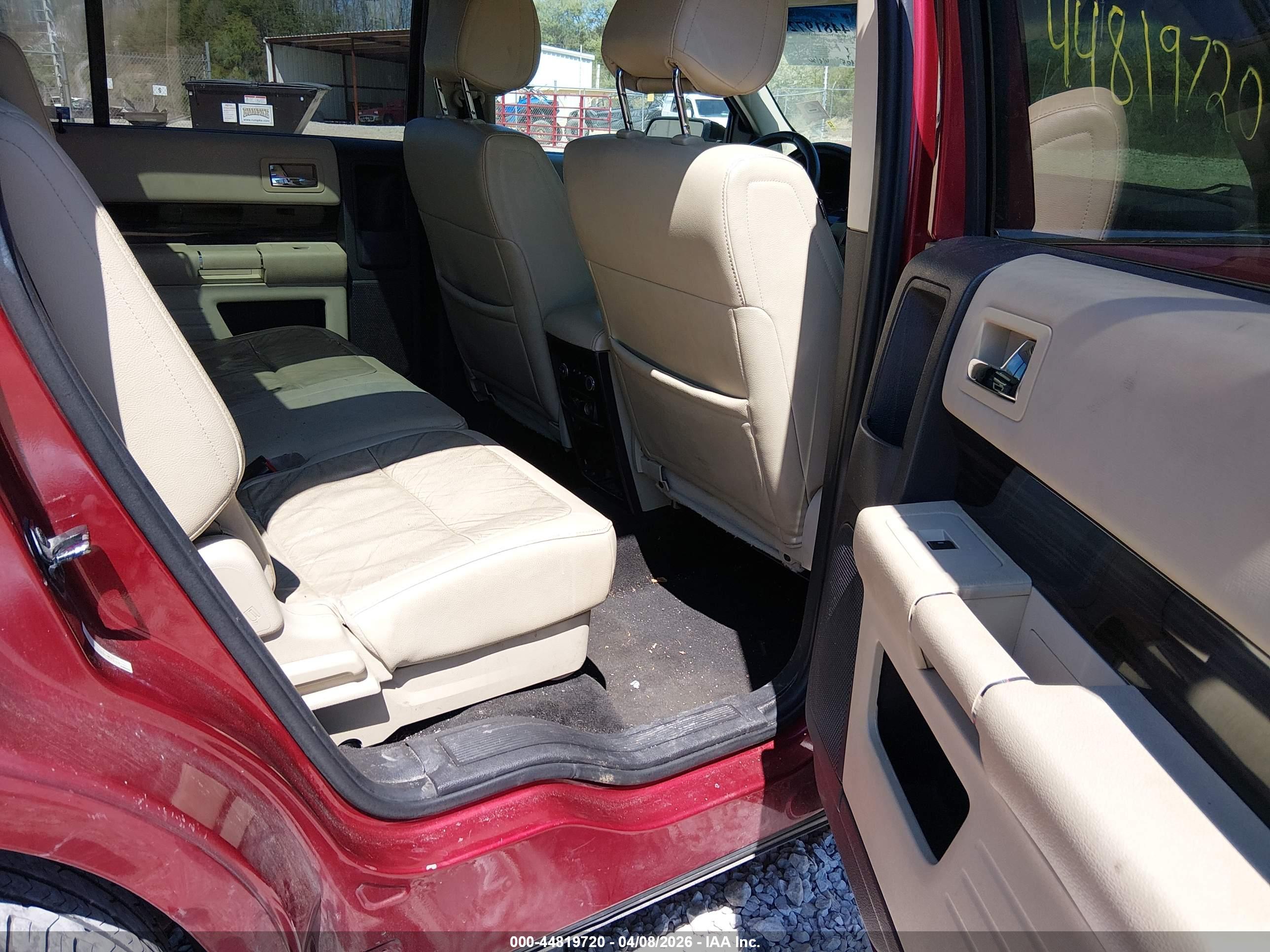 FORD FLEX image 8