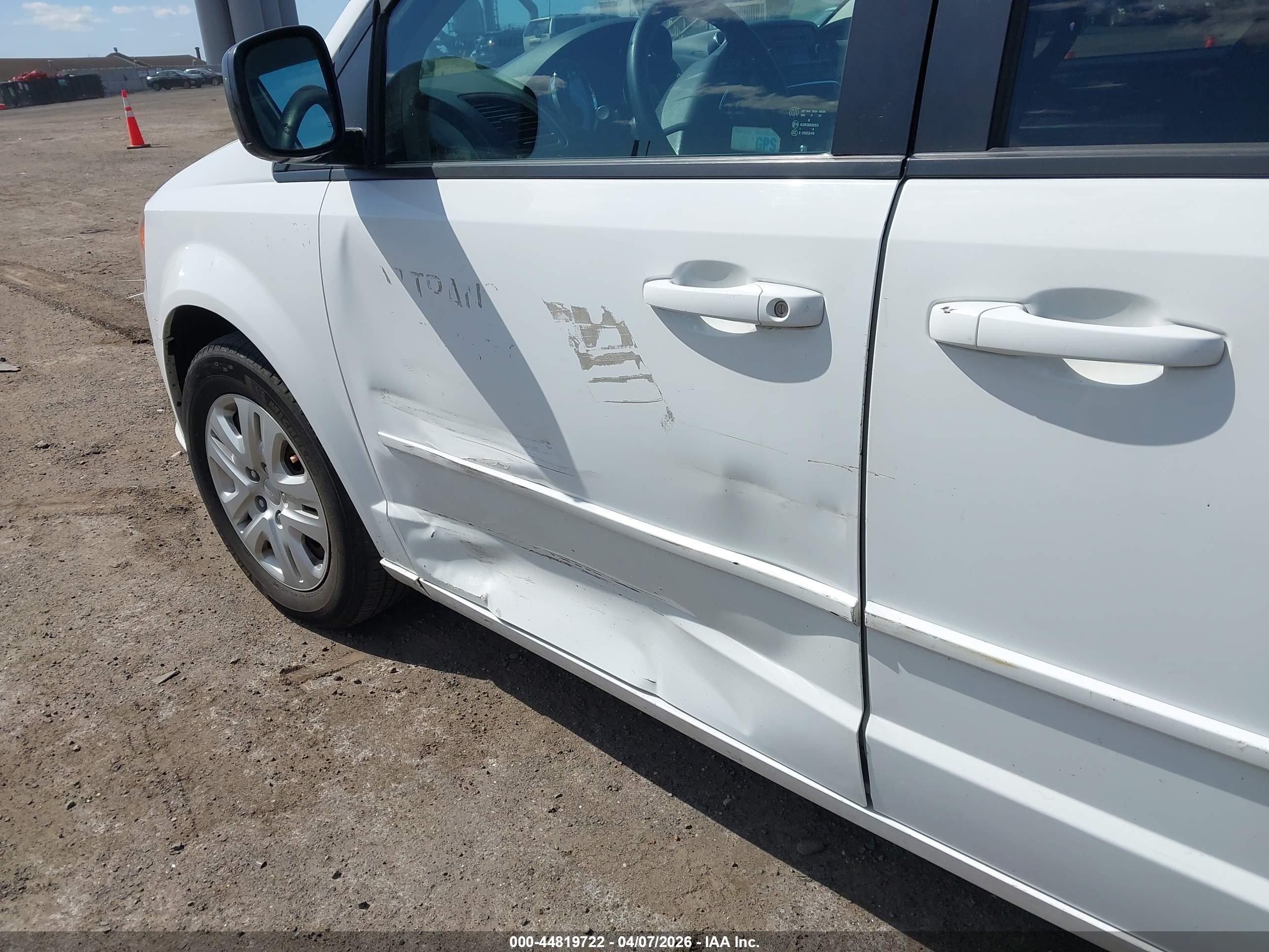 DODGE GRAND image 6