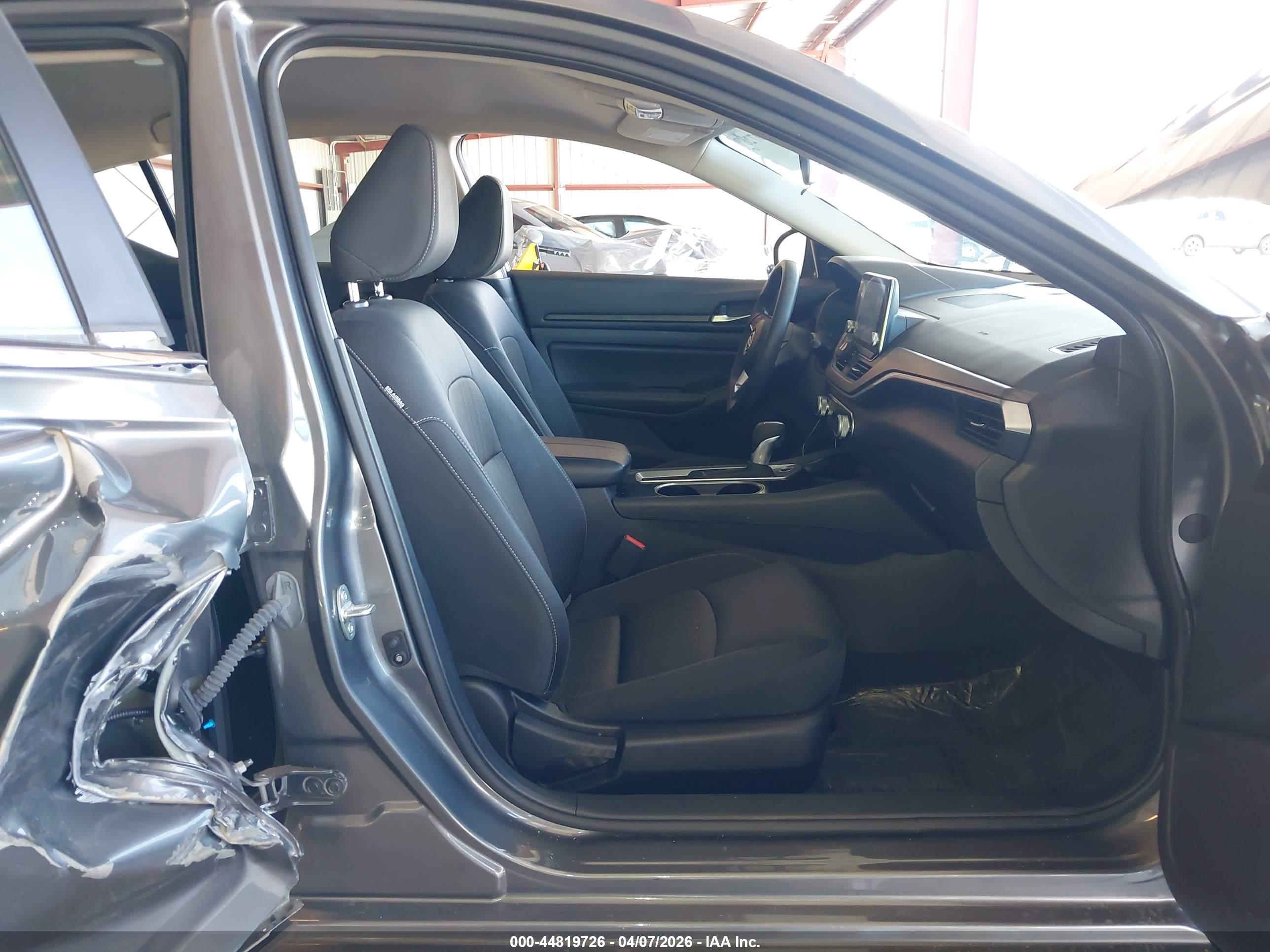 NISSAN ALTIMA image 5