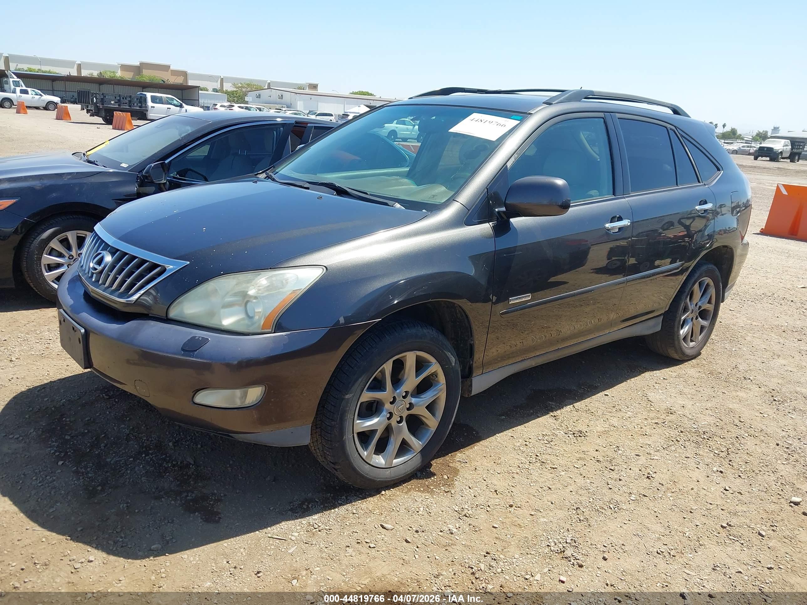 LEXUS RX image 2