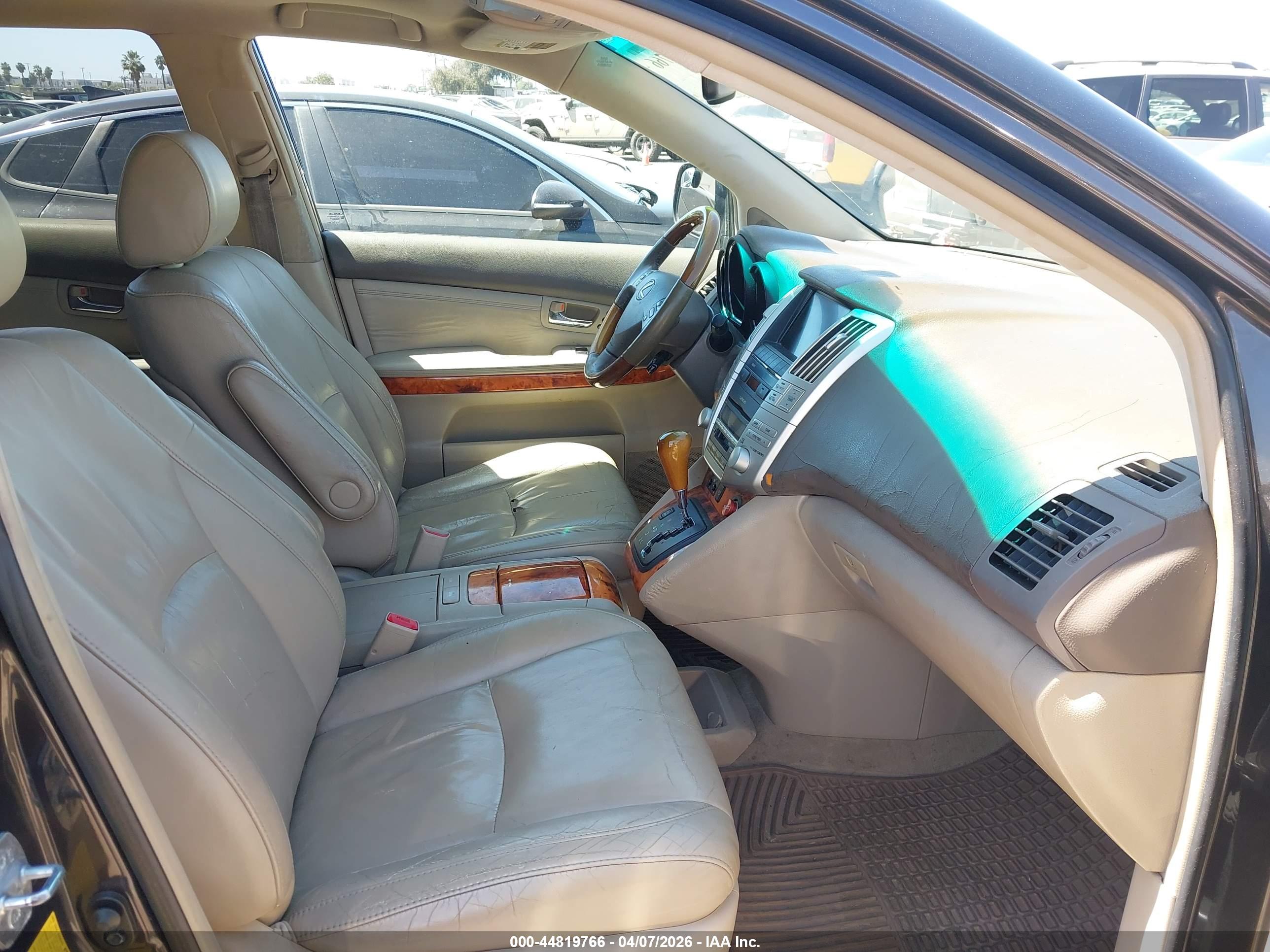 LEXUS RX image 5