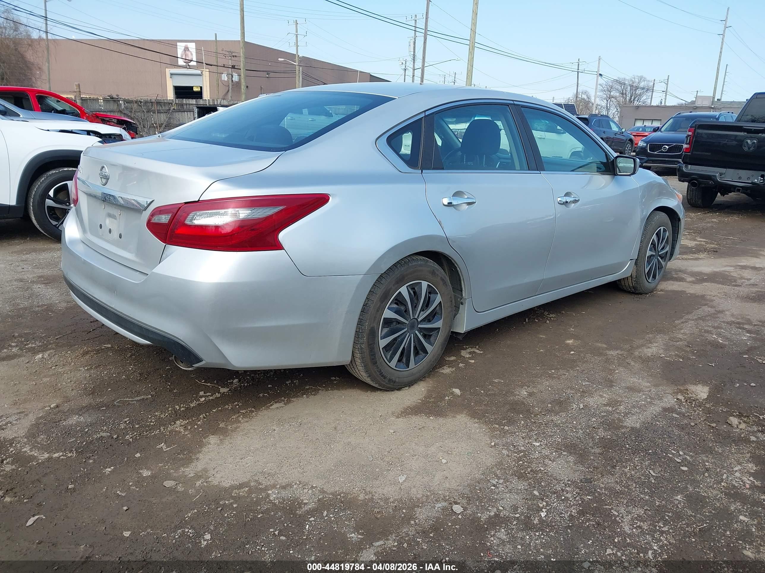 NISSAN ALTIMA image 4