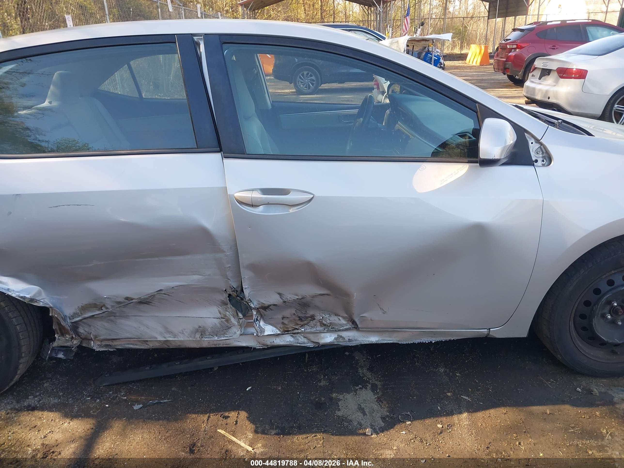 TOYOTA COROLLA image 6