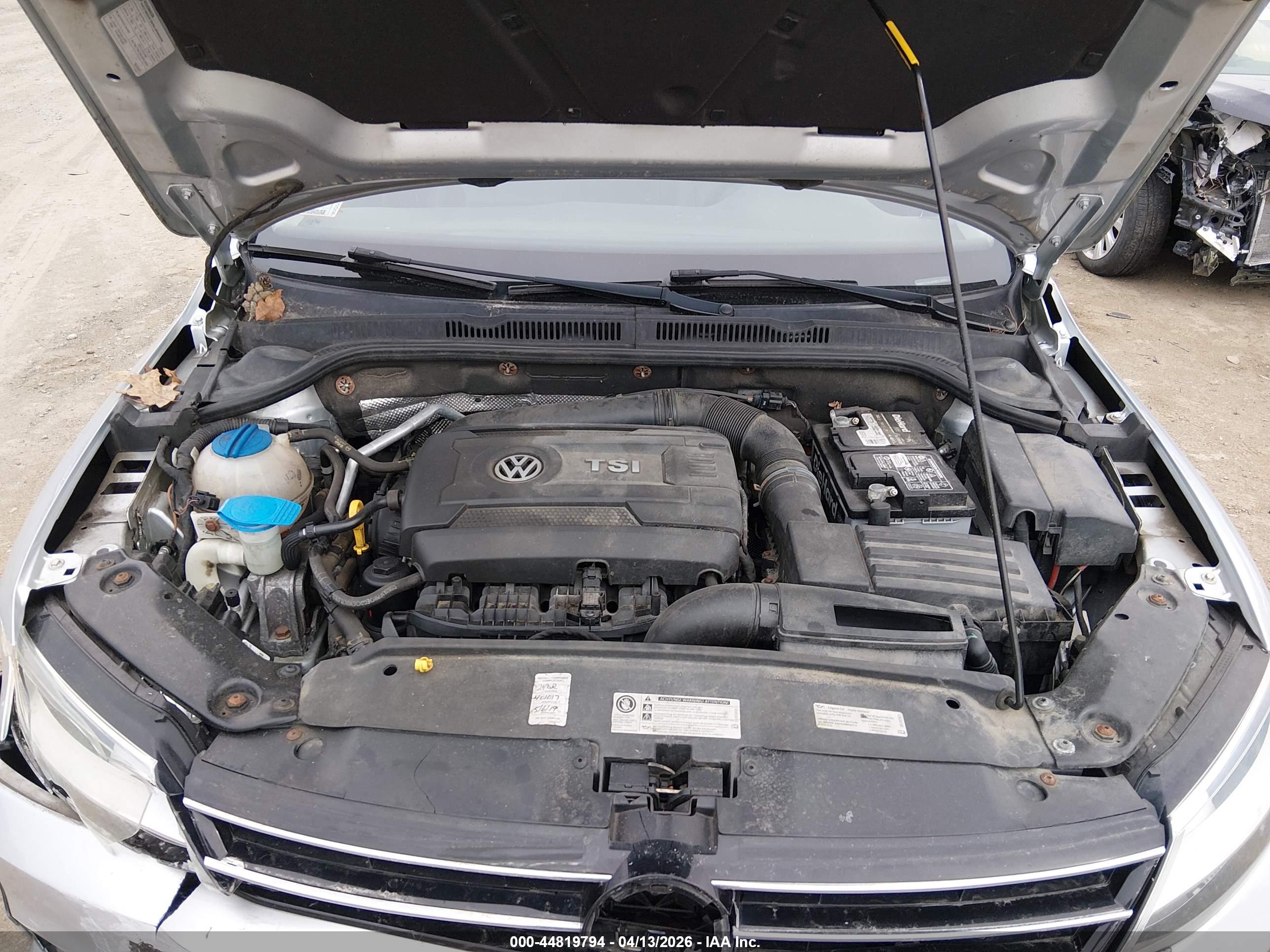 VOLKSWAGEN JETTA image 10