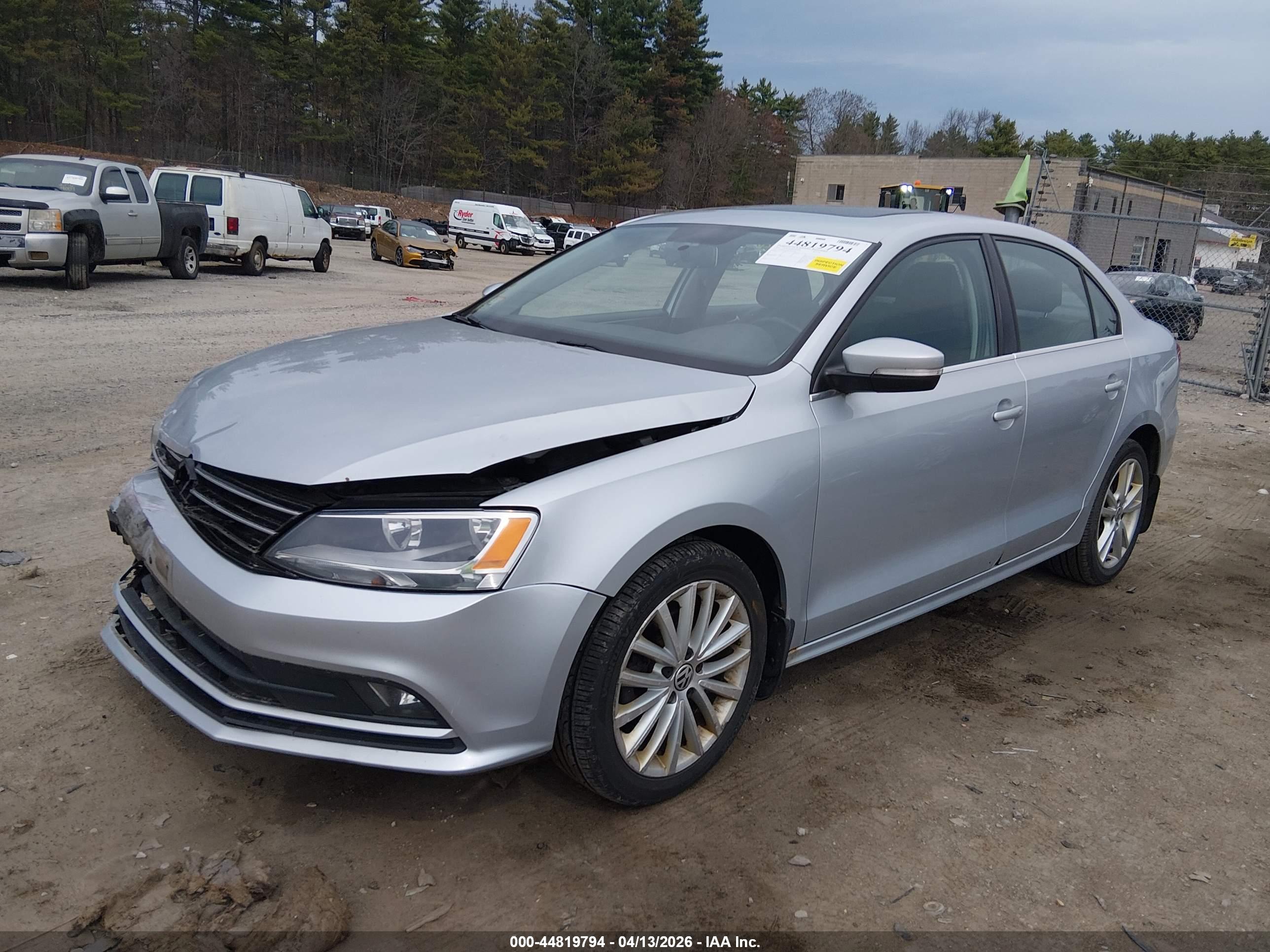 VOLKSWAGEN JETTA image 2