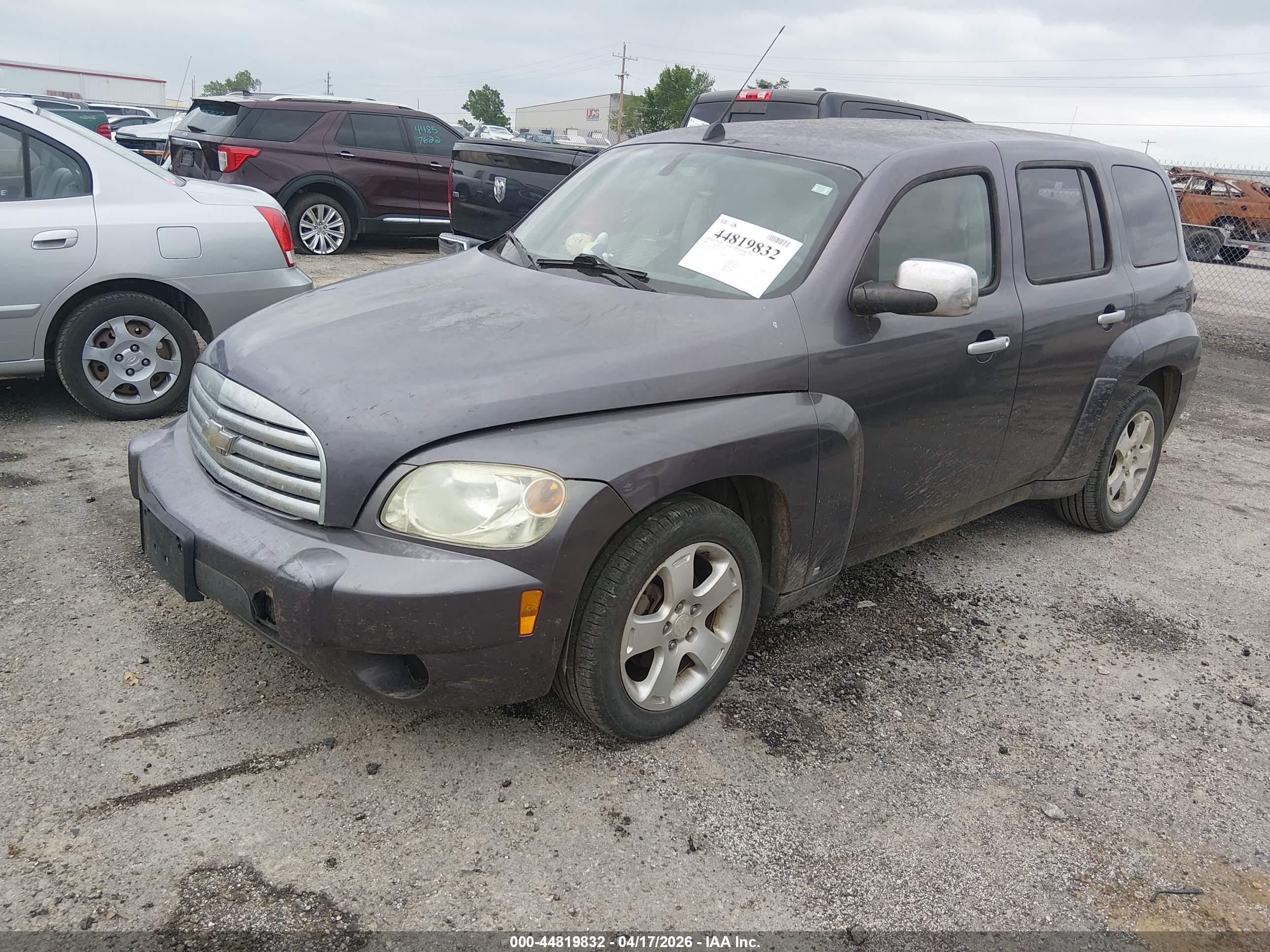 CHEVROLET HHR image 2