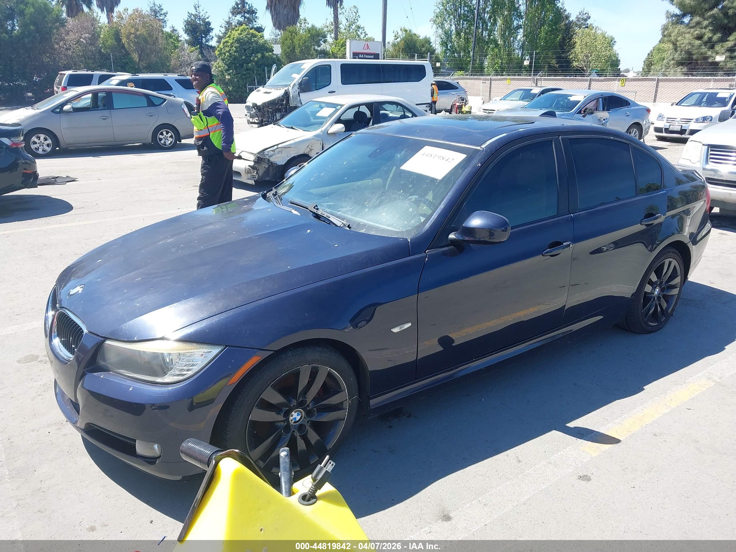 BMW 328I image 2