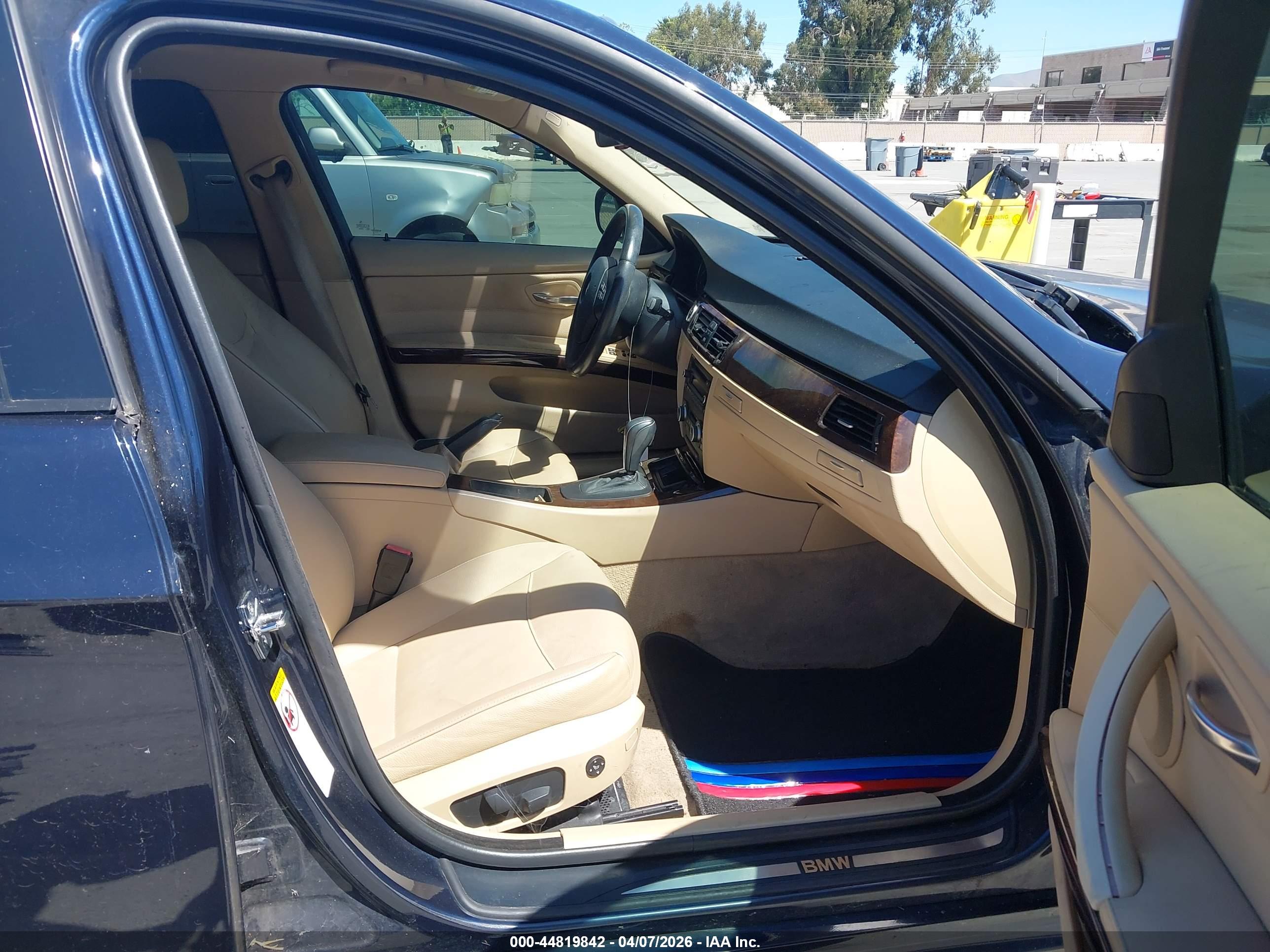 BMW 328I image 5