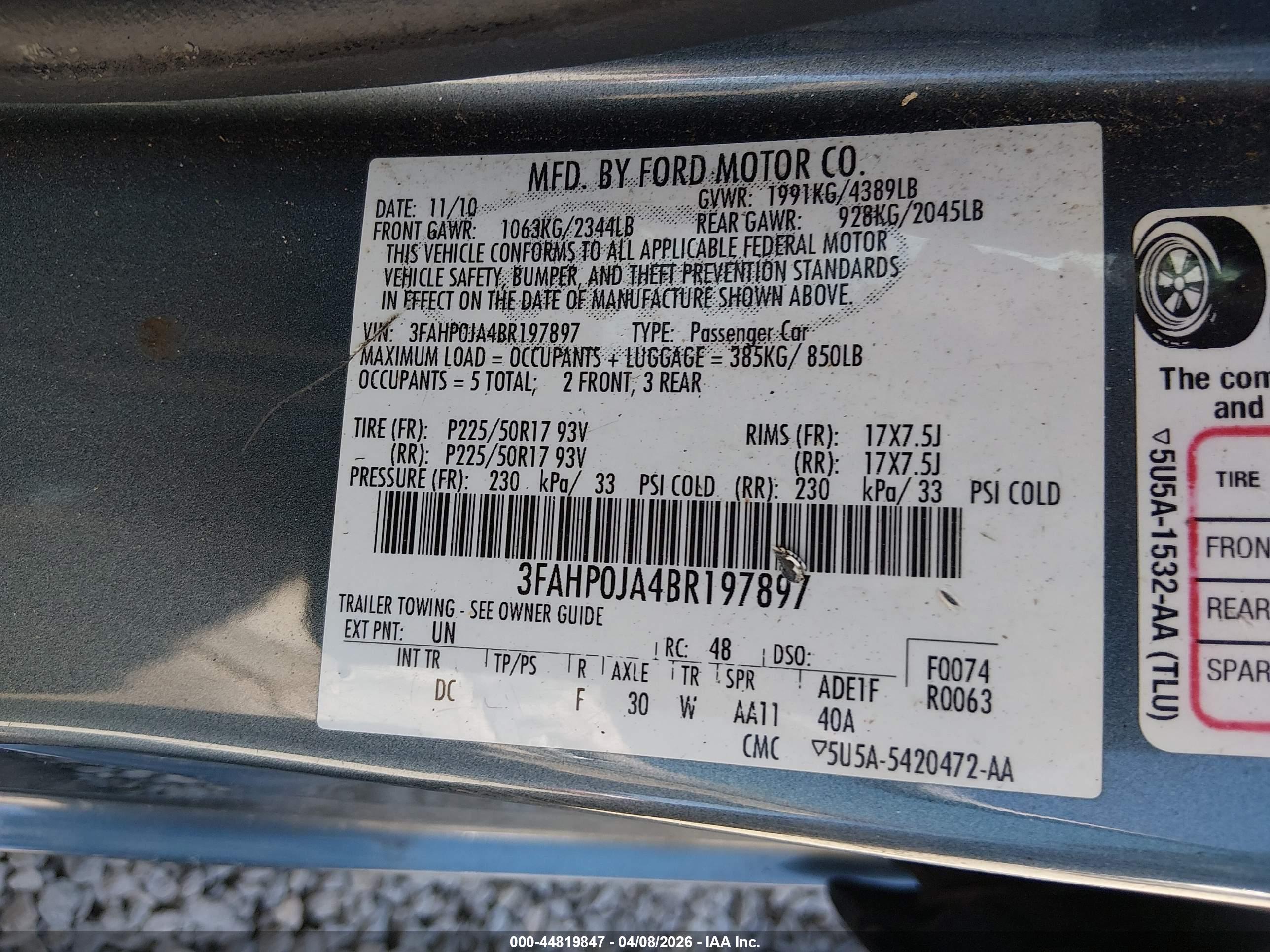 FORD FUSION image 9