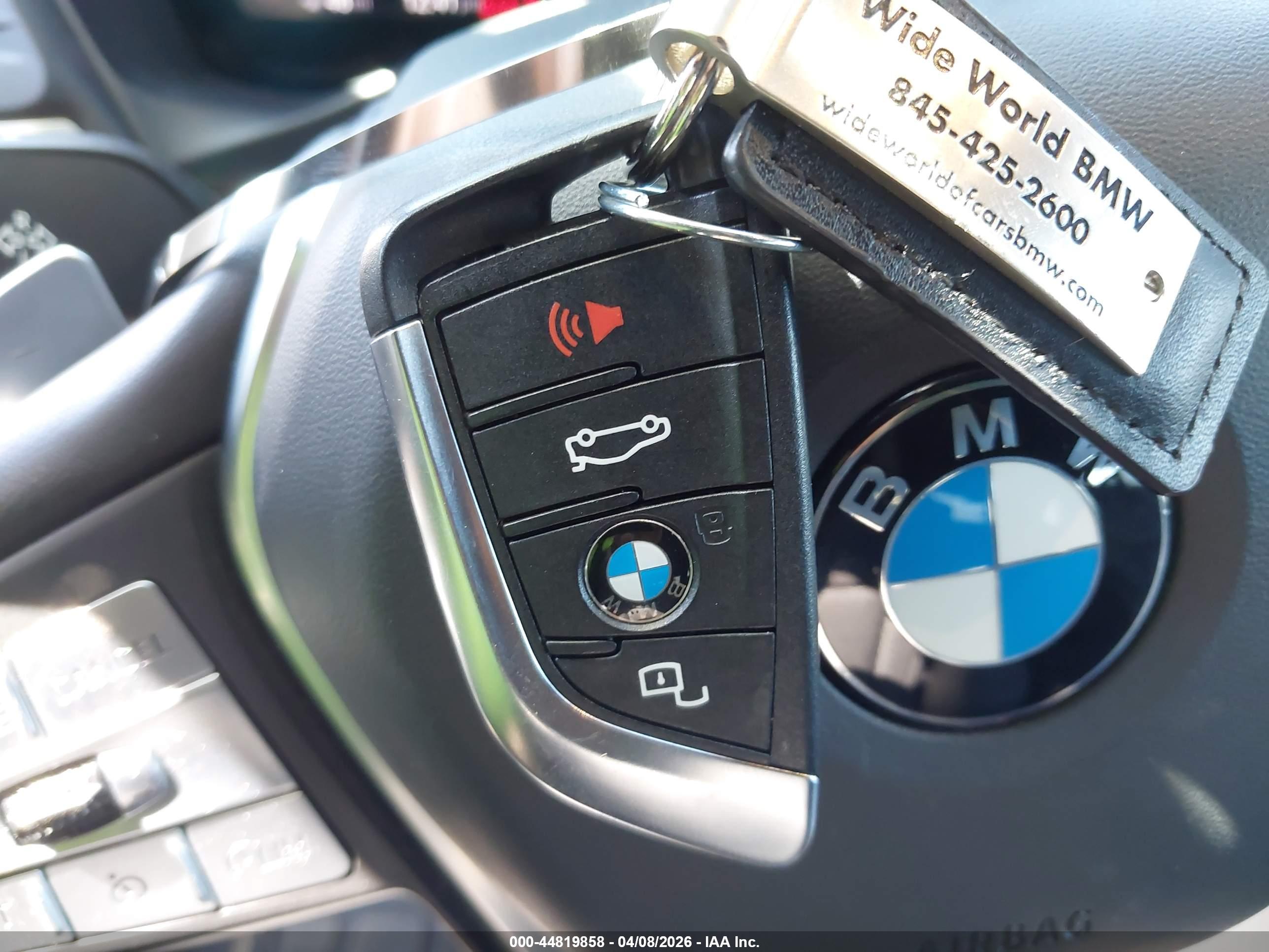 BMW X4 image 11