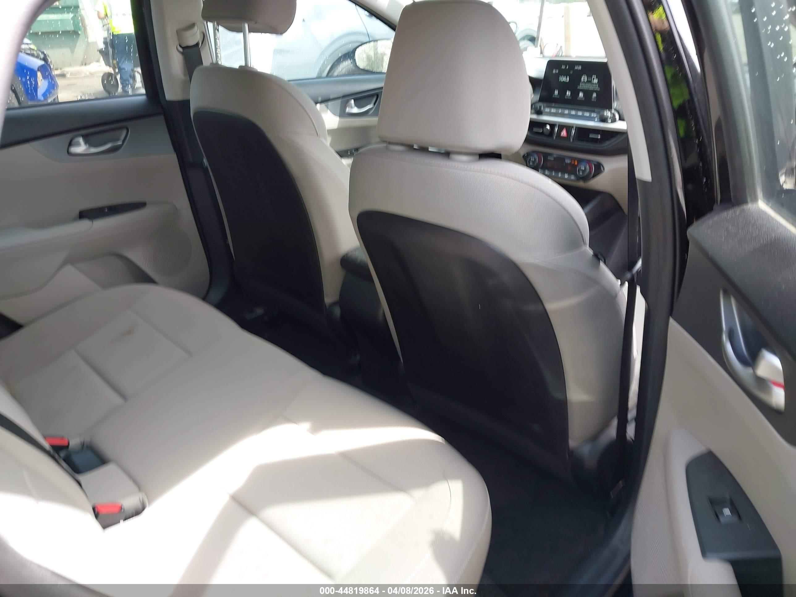 KIA FORTE image 8