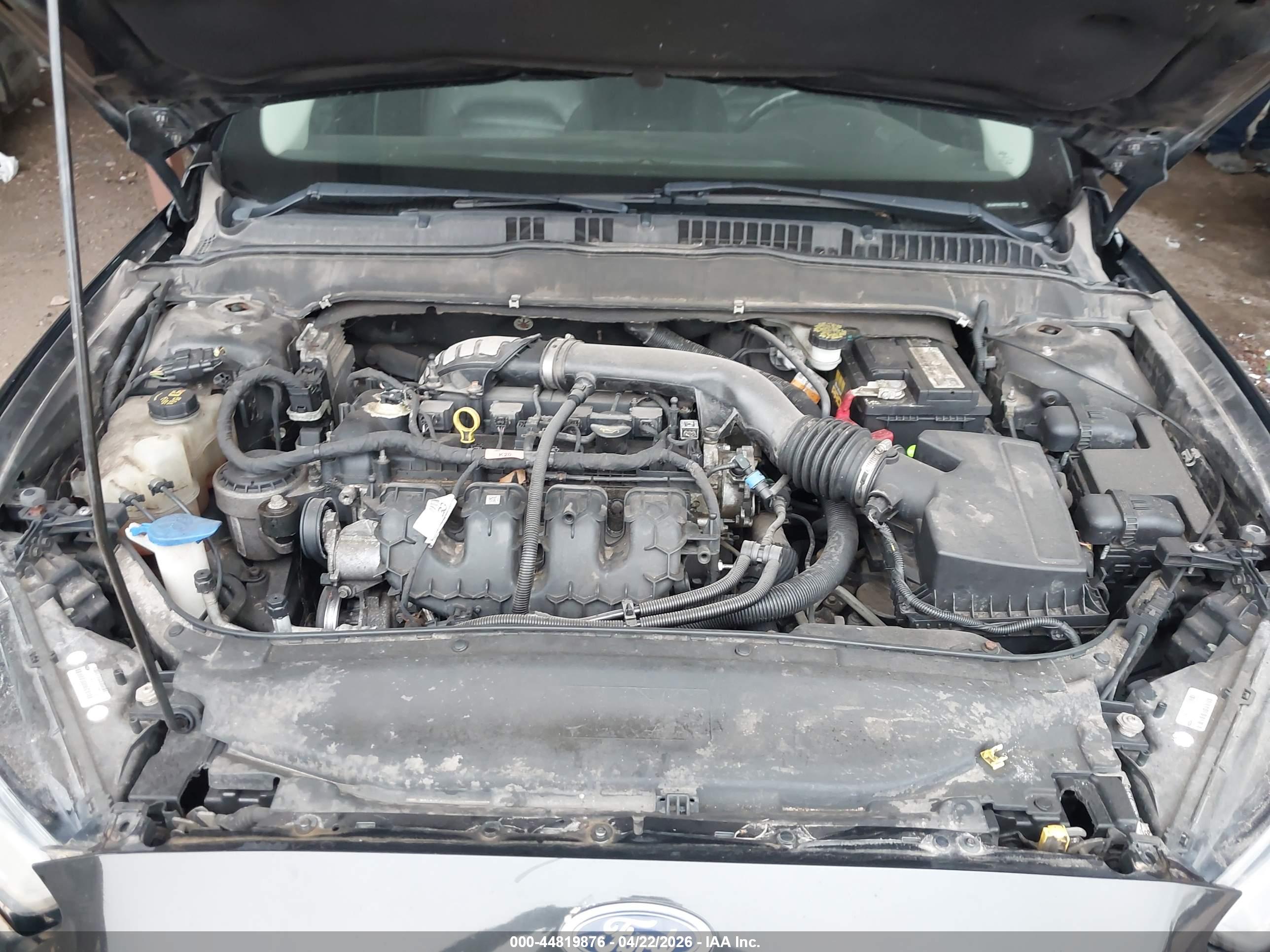 FORD FUSION image 10